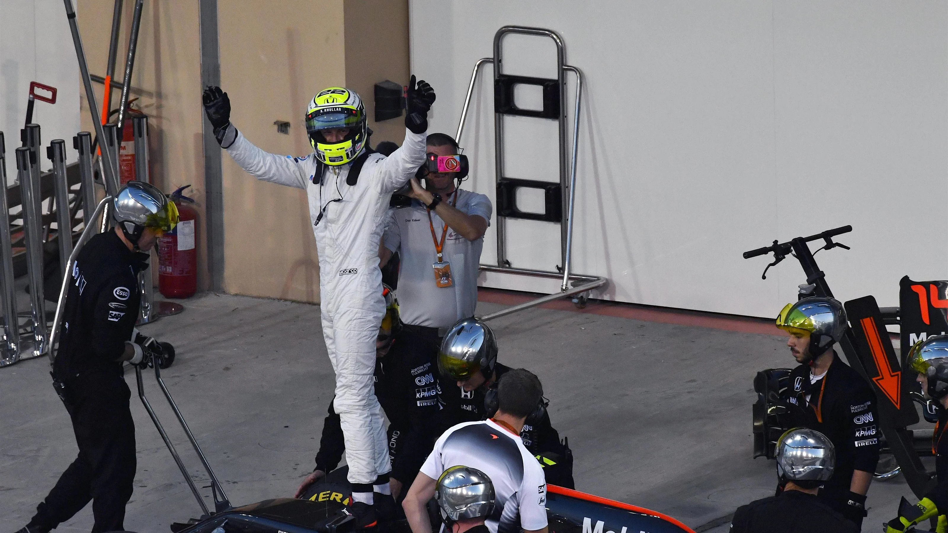 Race retiree Jenson Button (GBR) McLaren MP4-31 at Formula One World Championship, Rd21, Abu Dhabi