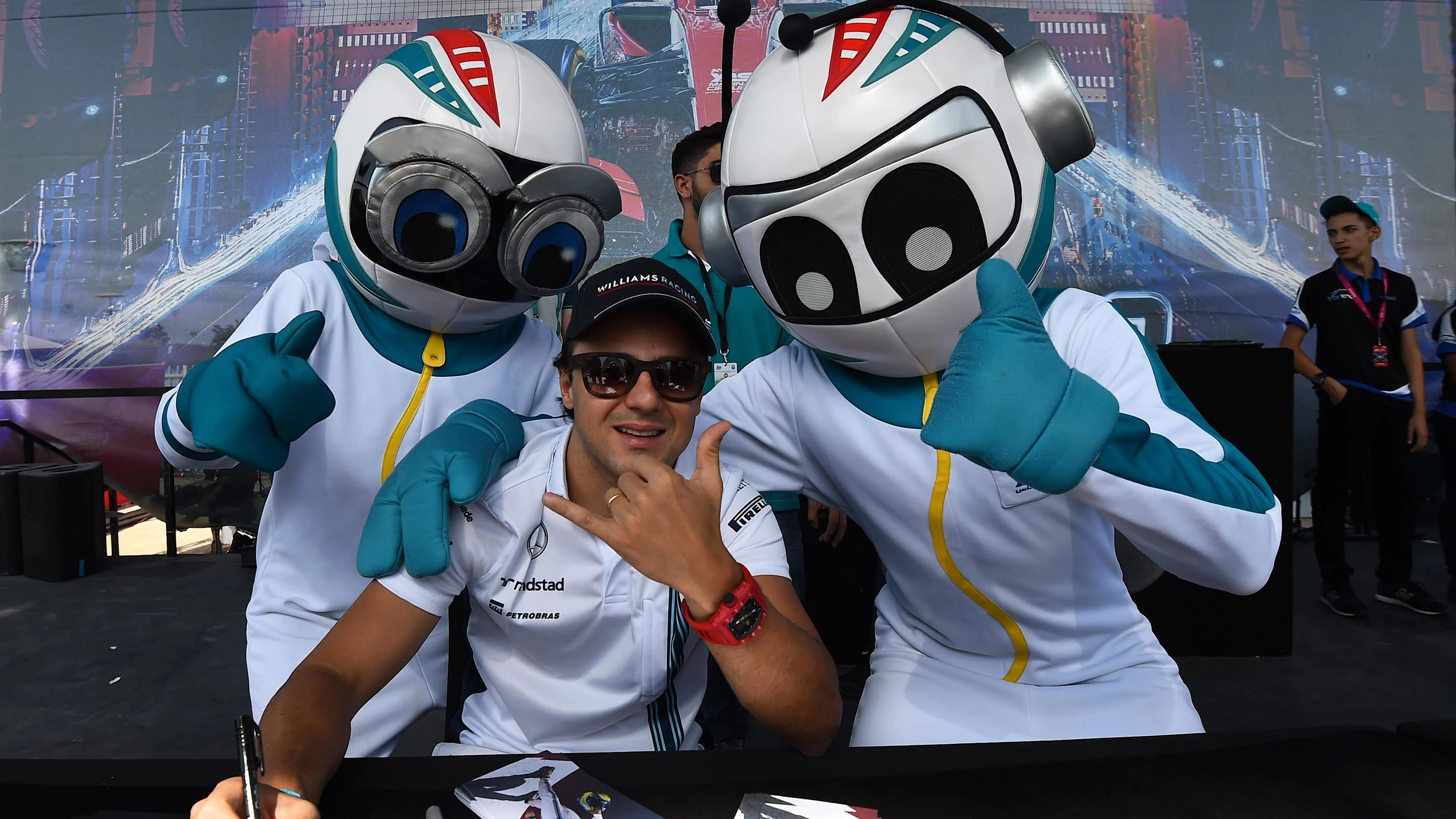 Felipe Massa (BRA) Williams at the autograph session at Formula One World Championship, Rd21, Abu