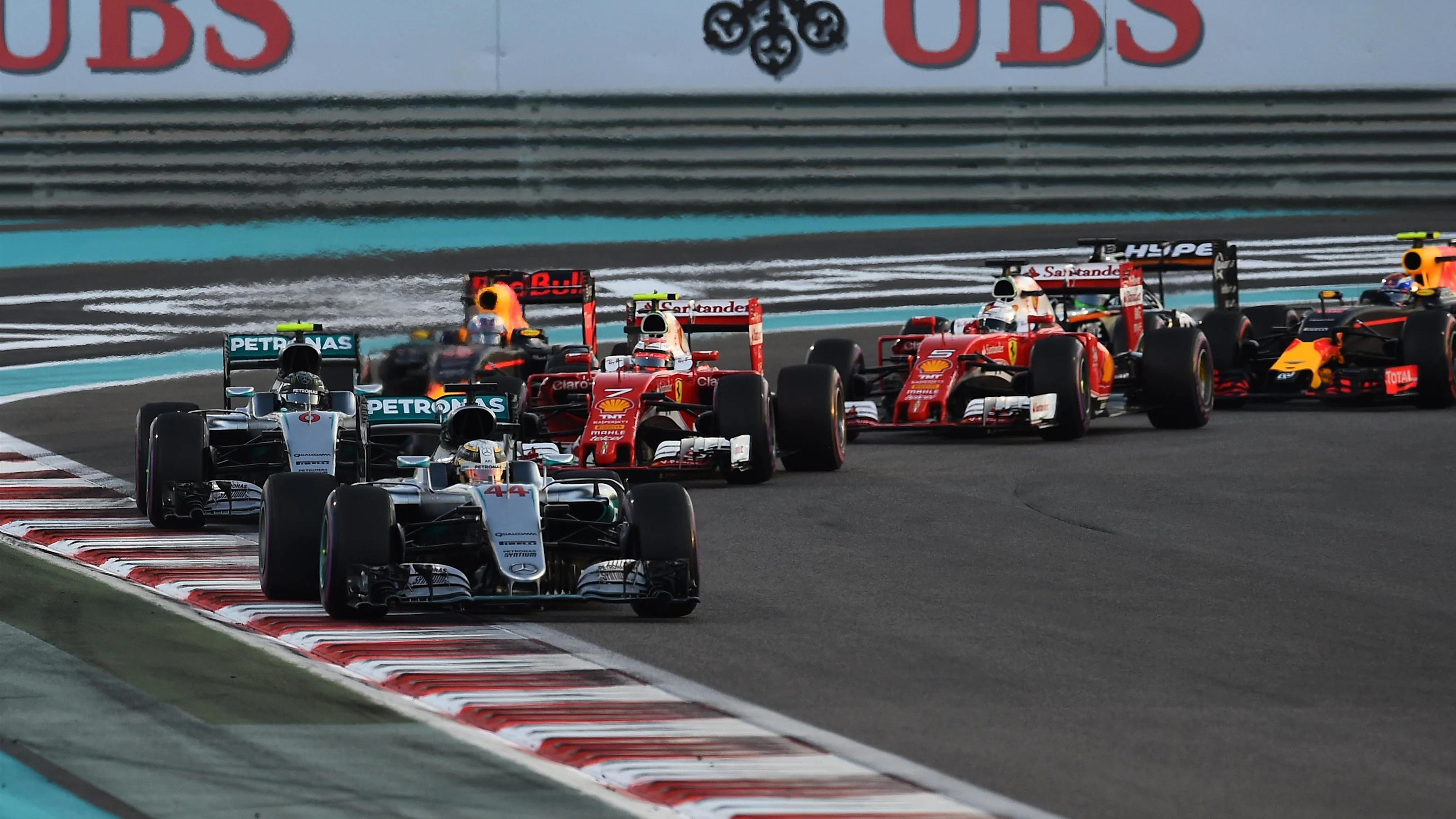 Lewis Hamilton (GBR) Mercedes-Benz F1 W07 Hybrid leads at the start of the race at Formula One