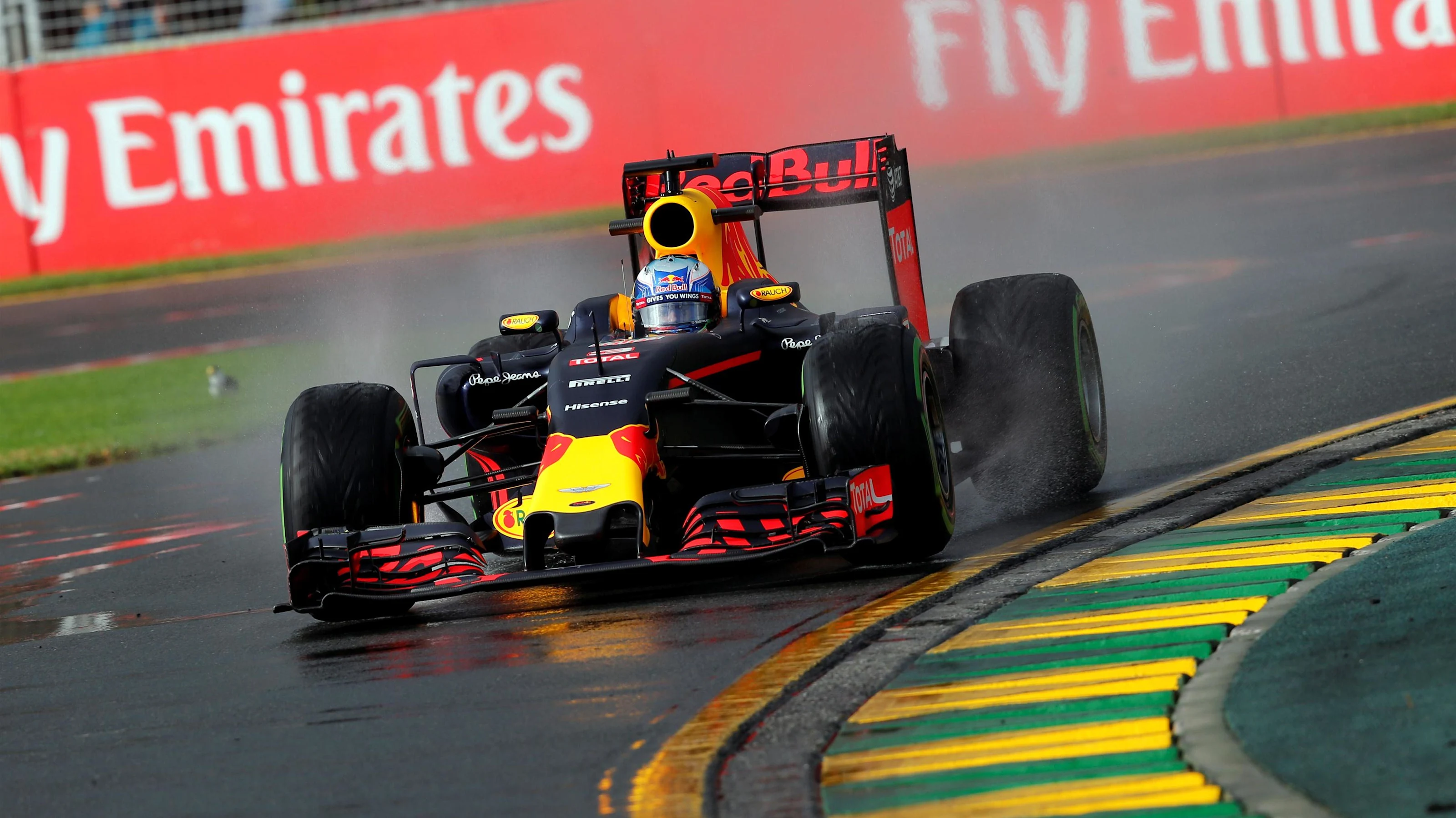 Daniel Ricciardo (AUS) Red Bull Racing RB12 at Formula One World Championship, Rd1, Australian
