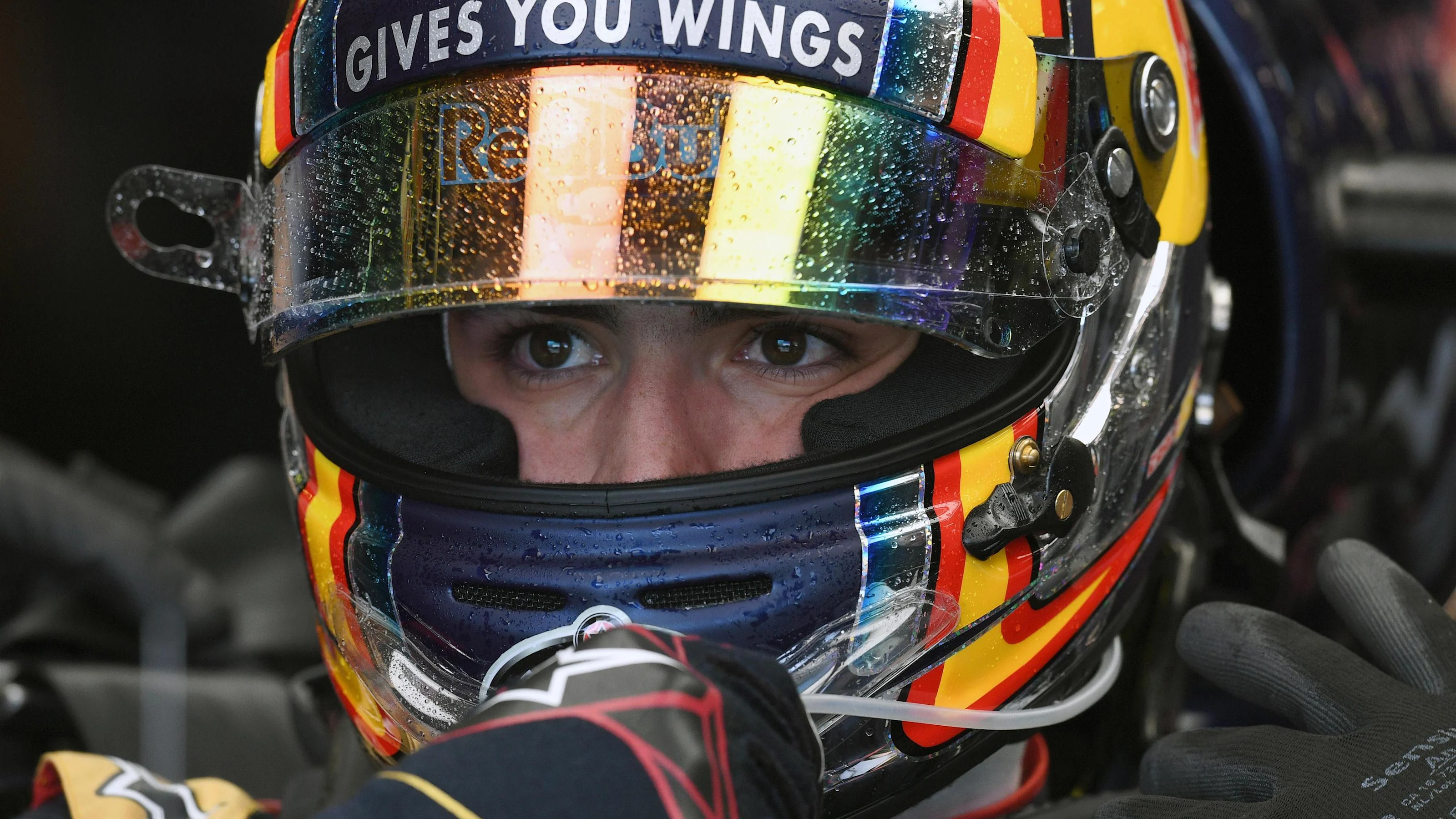 Carlos Sainz jr (ESP) Scuderia Toro Rosso STR11 at Formula One World Championship, Rd1, Australian