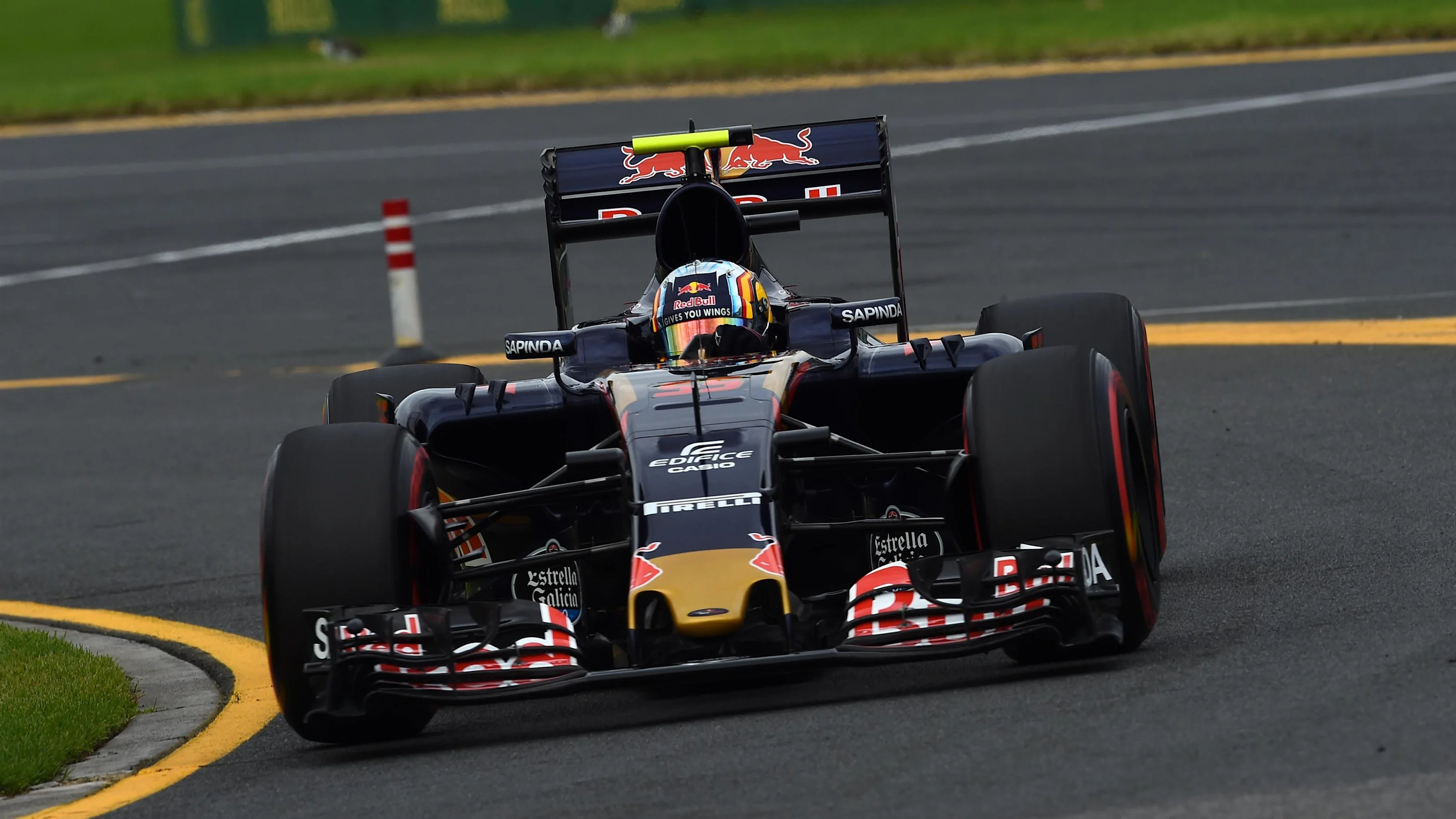 Carlos Sainz jr (ESP) Scuderia Toro Rosso STR11 at Formula One World Championship, Rd1, Australian