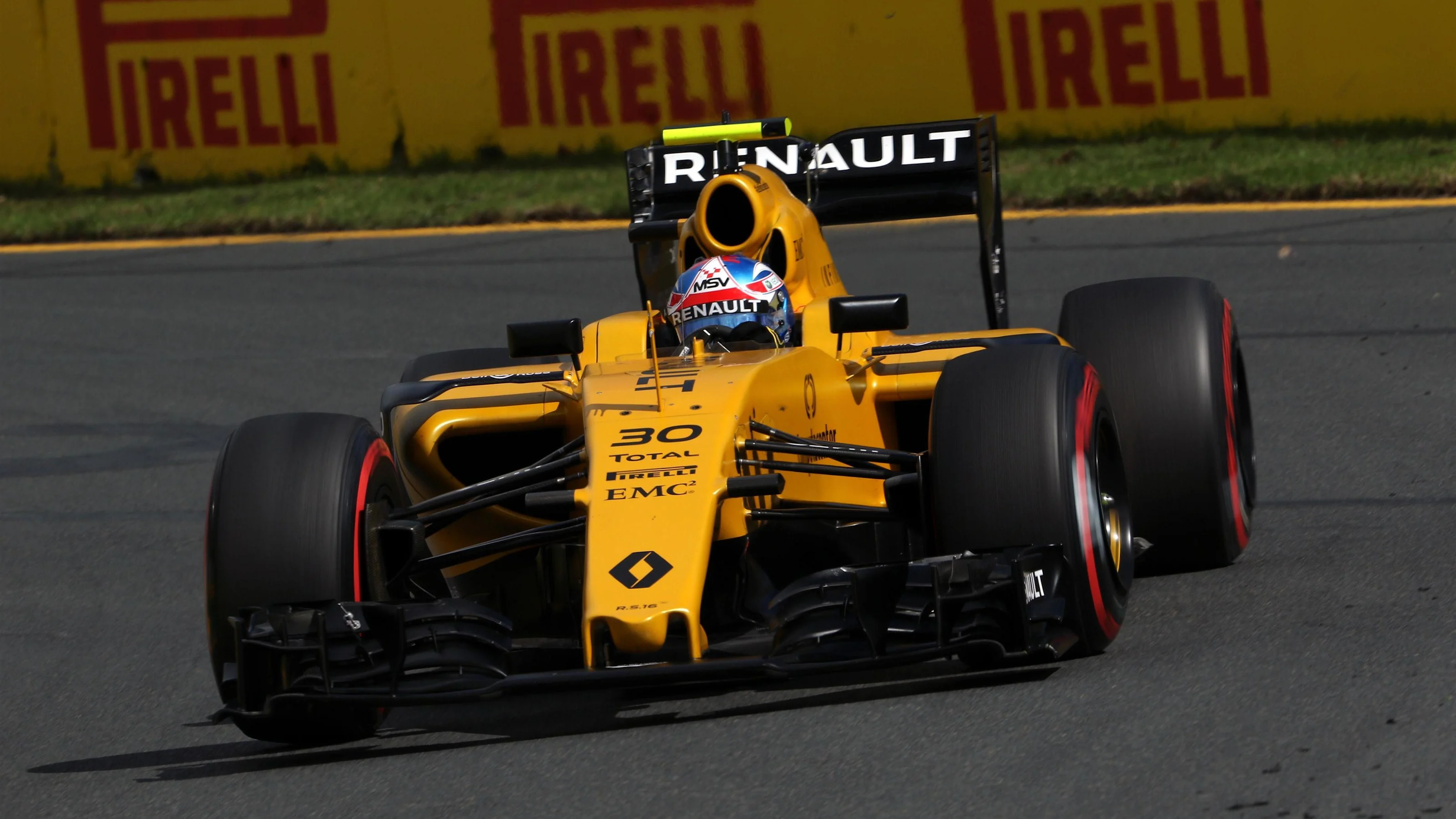 Jolyon Palmer (GBR) Renault Sport F1 Team RS16 at Formula One World Championship, Rd1, Australian