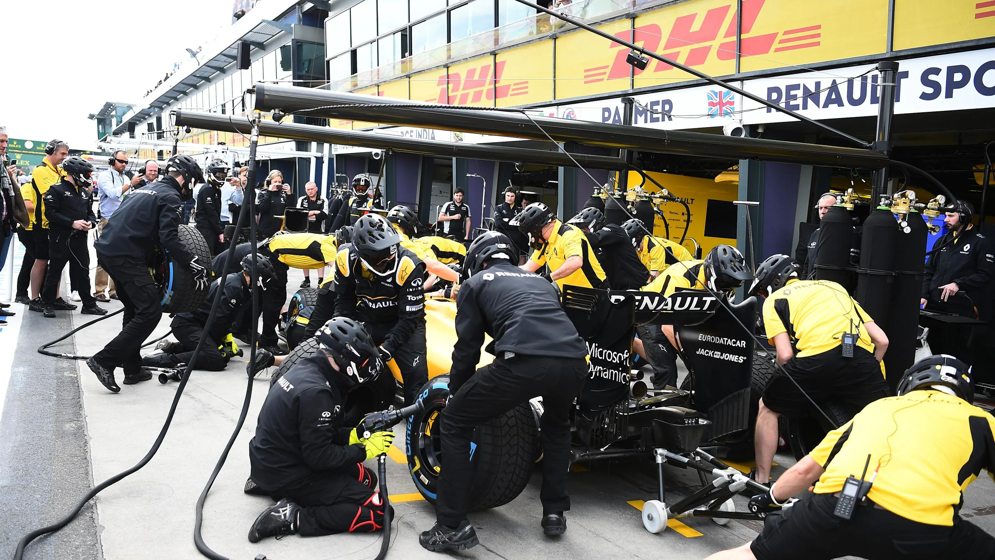 Renault Sport F1 Team practice pit stops at Formula One World Championship, Rd1, Australian Grand