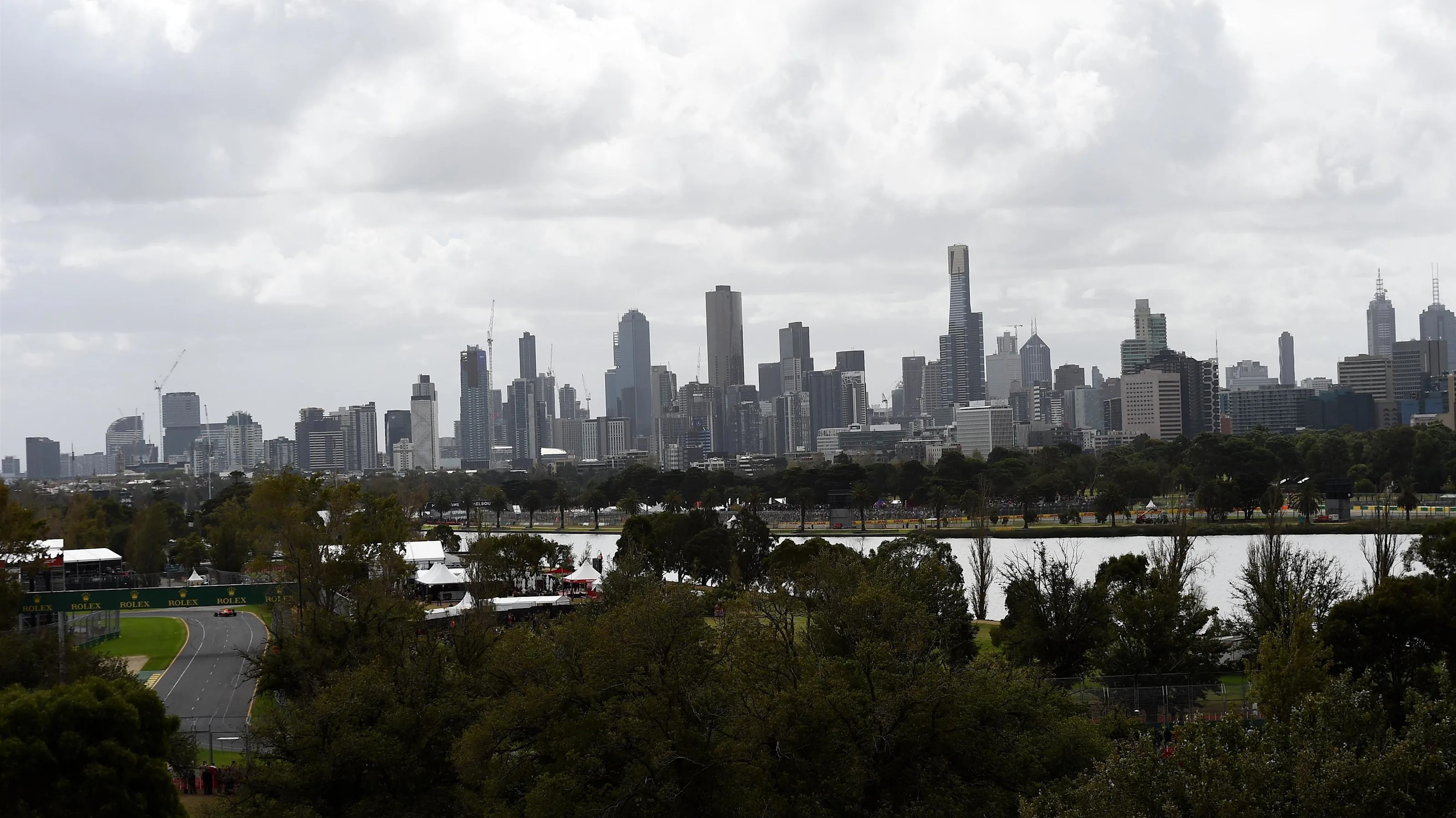 Aerial View / atmosphere at Formula One World Championship, Rd1, Australian Grand Prix, Qualifying,