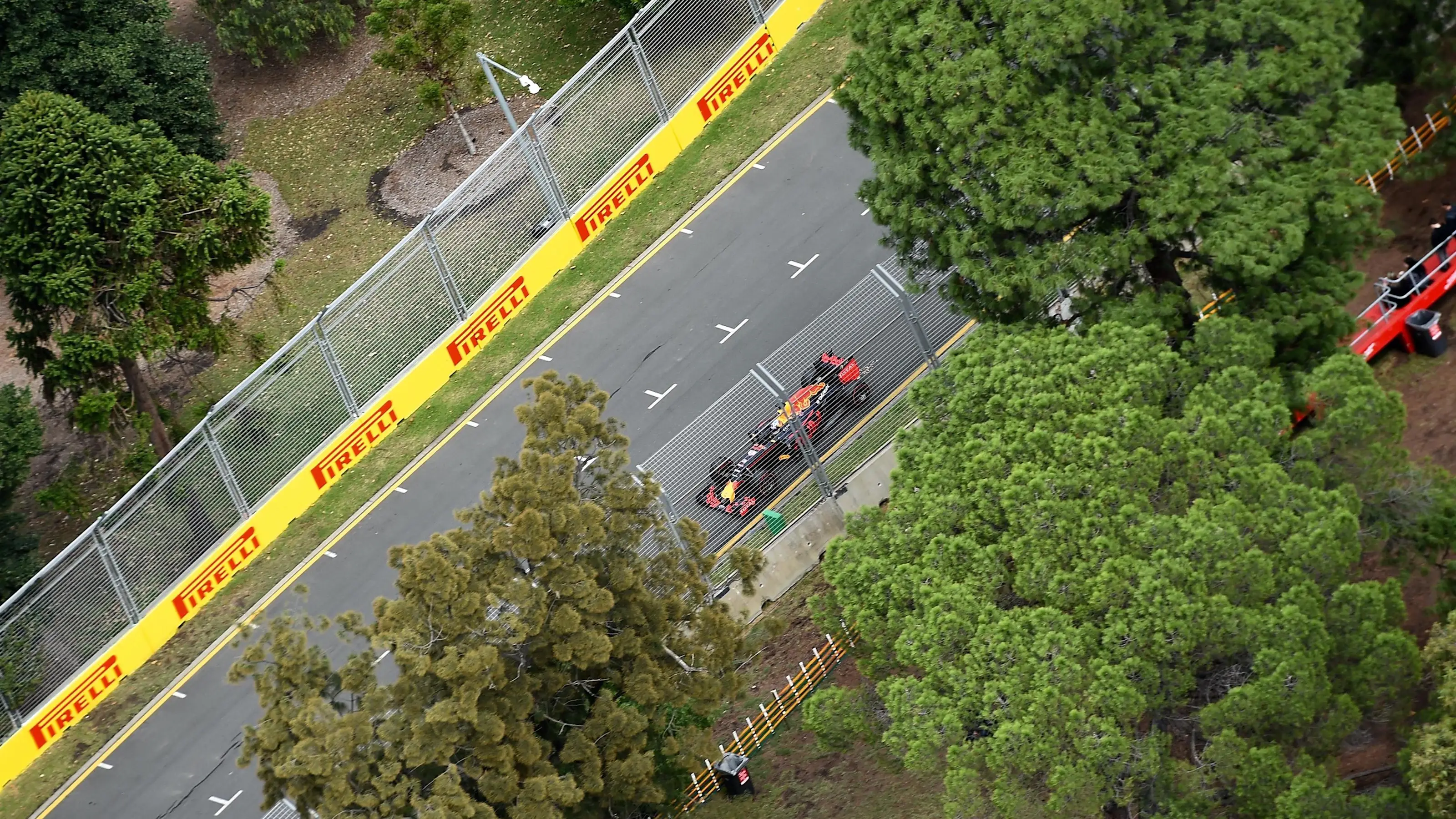 Daniel Ricciardo (AUS) Red Bull Racing RB12 at Formula One World Championship, Rd1, Australian