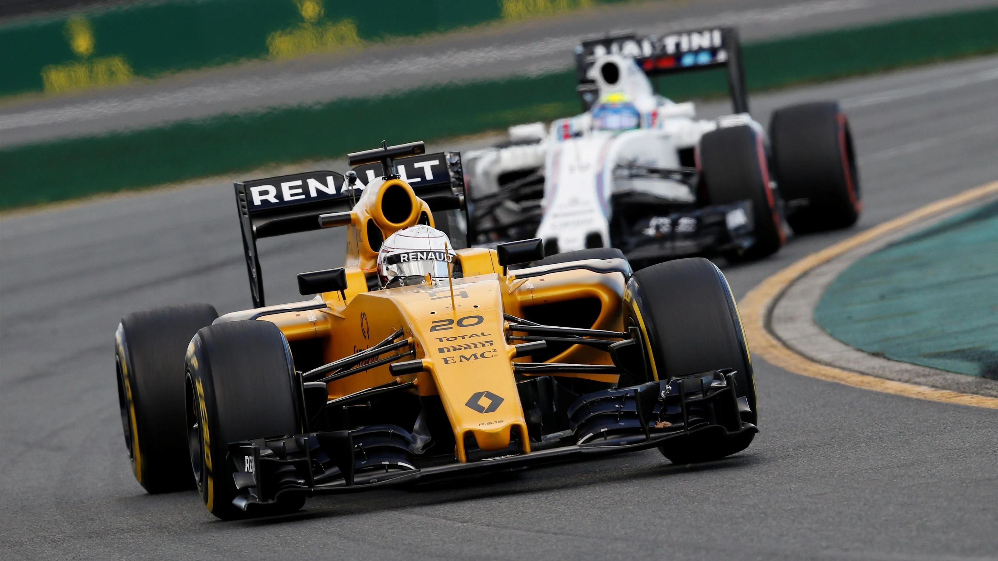 Kevin Magnussen (DEN) Renault Sport F1 Team RS16 at Formula One World Championship, Rd1,