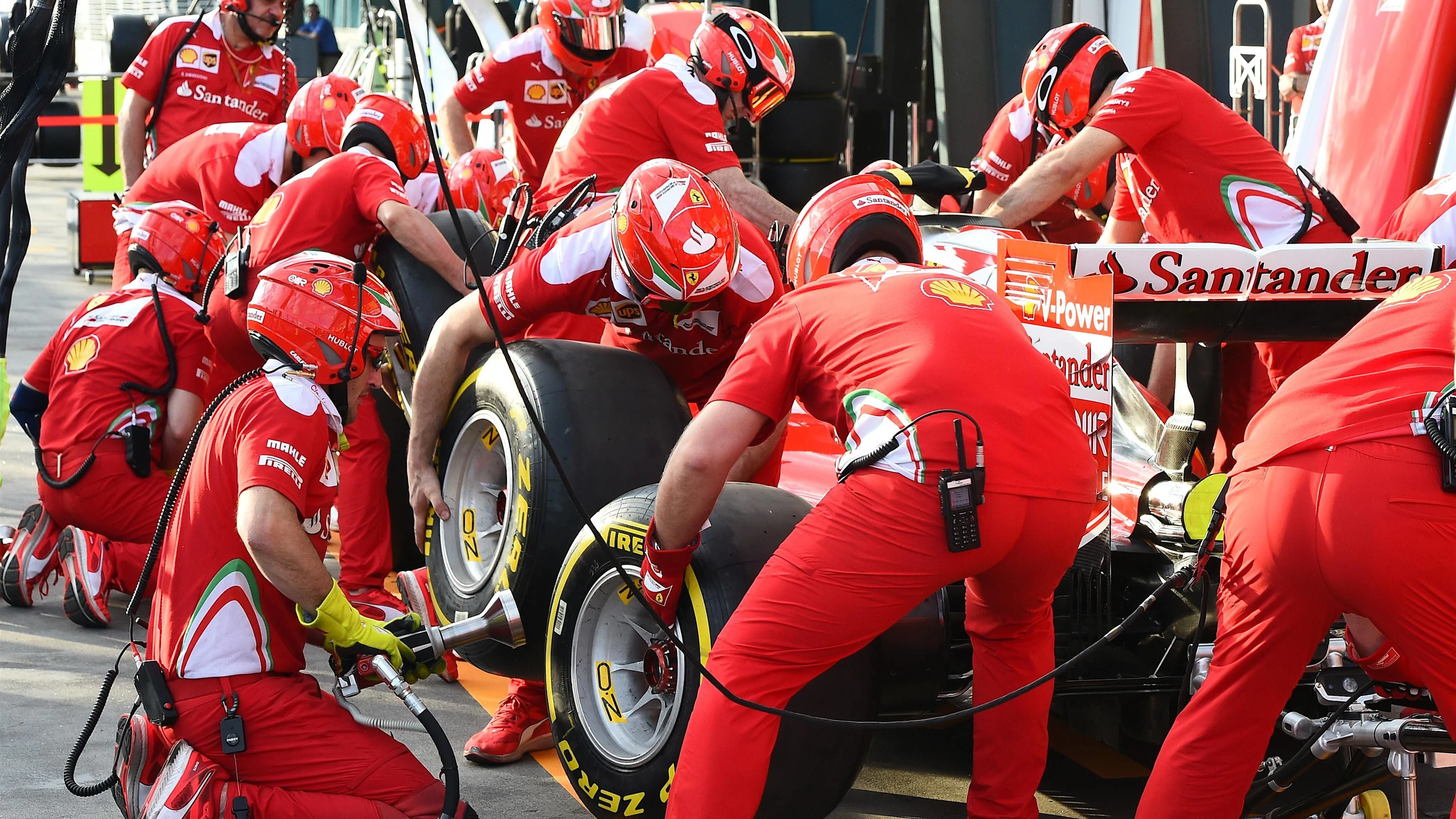 Ferrari practice pit stop at Formula One World Championship, Rd1, Australian Grand Prix,