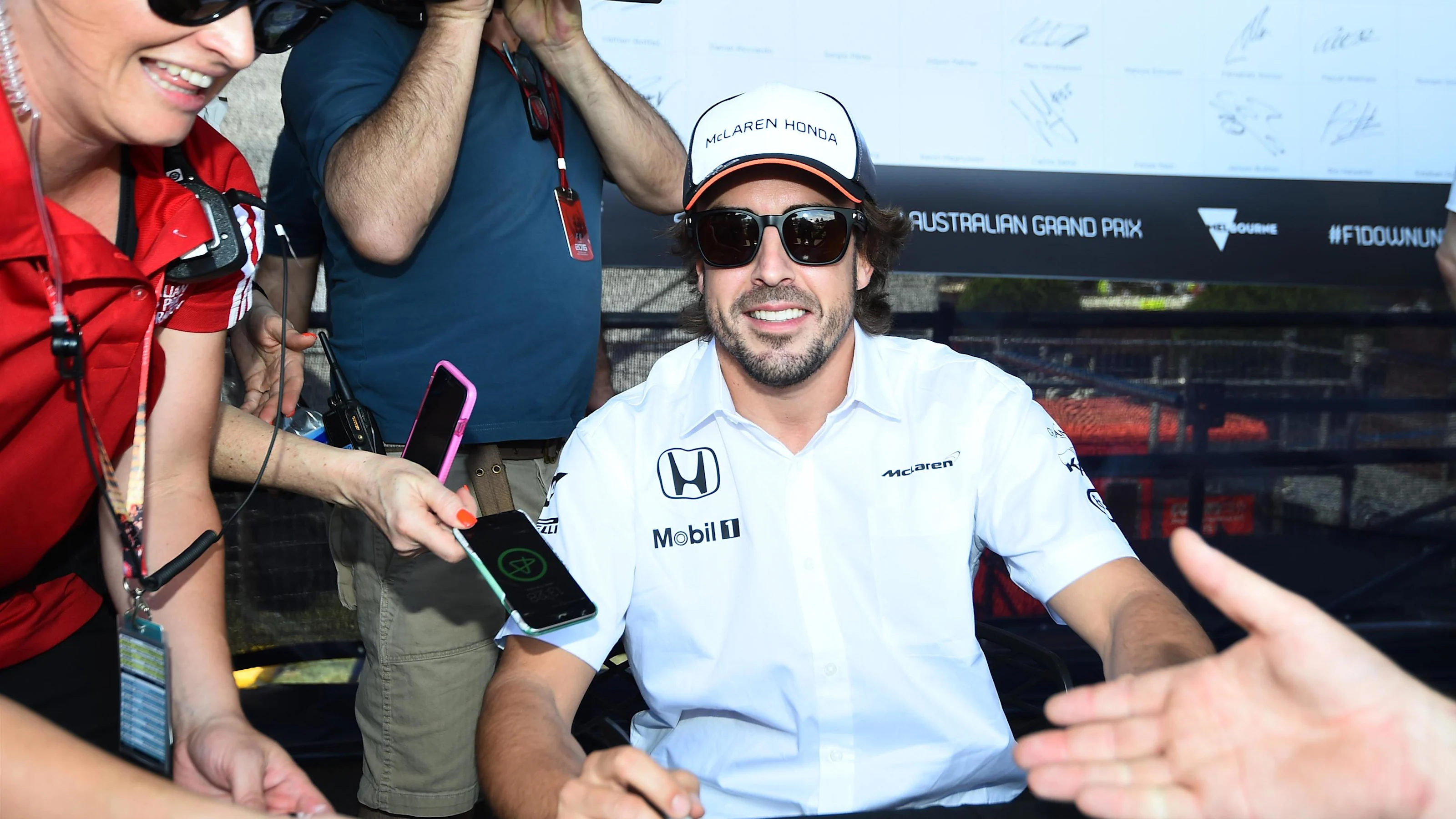 Fernando Alonso (ESP) McLaren signs autographs for the fans at Formula One World Championship, Rd1,