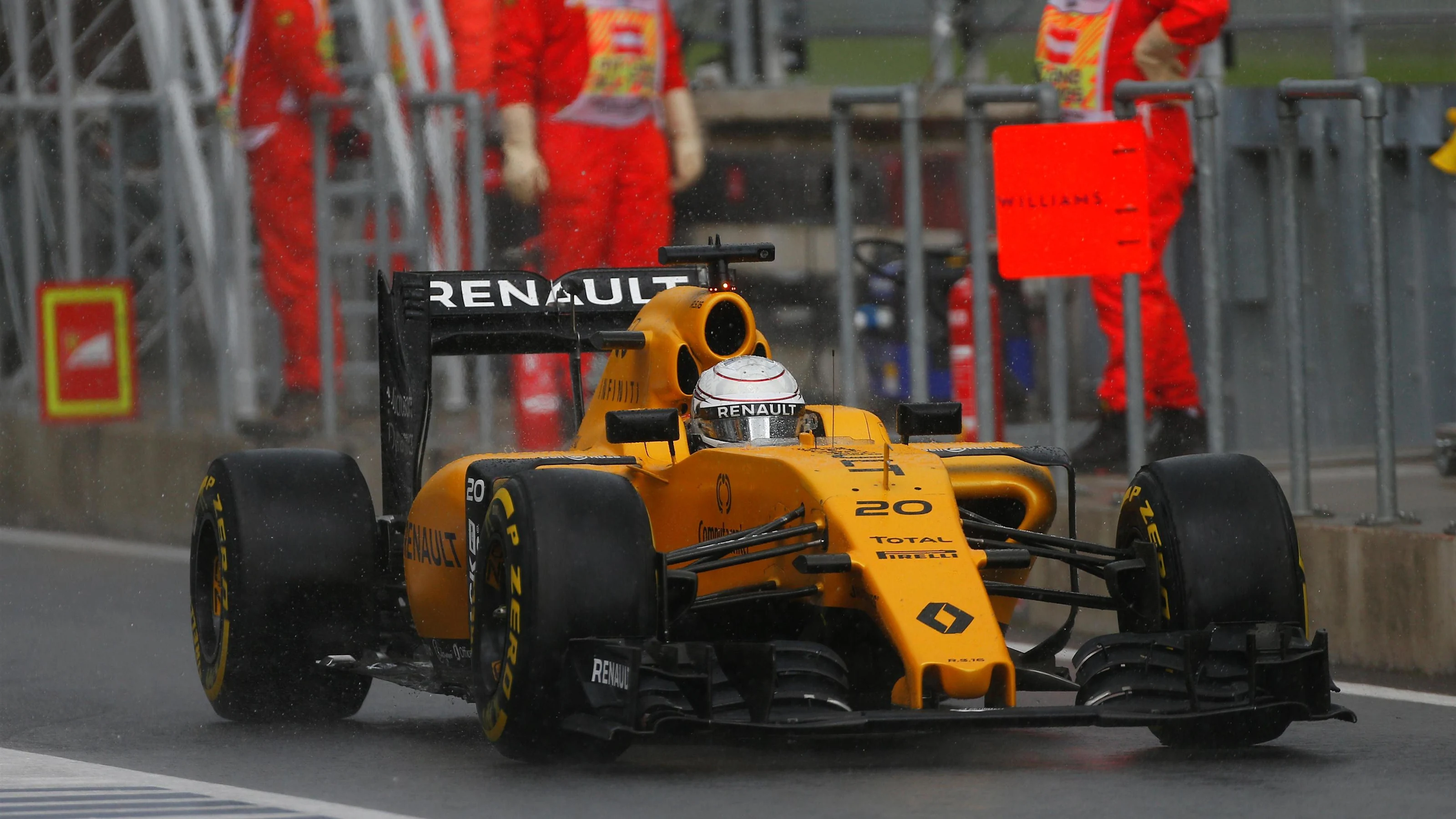 Kevin Magnussen (DEN) Renault Sport F1 Team RS16 at Formula One World Championship, Rd9, Austrian