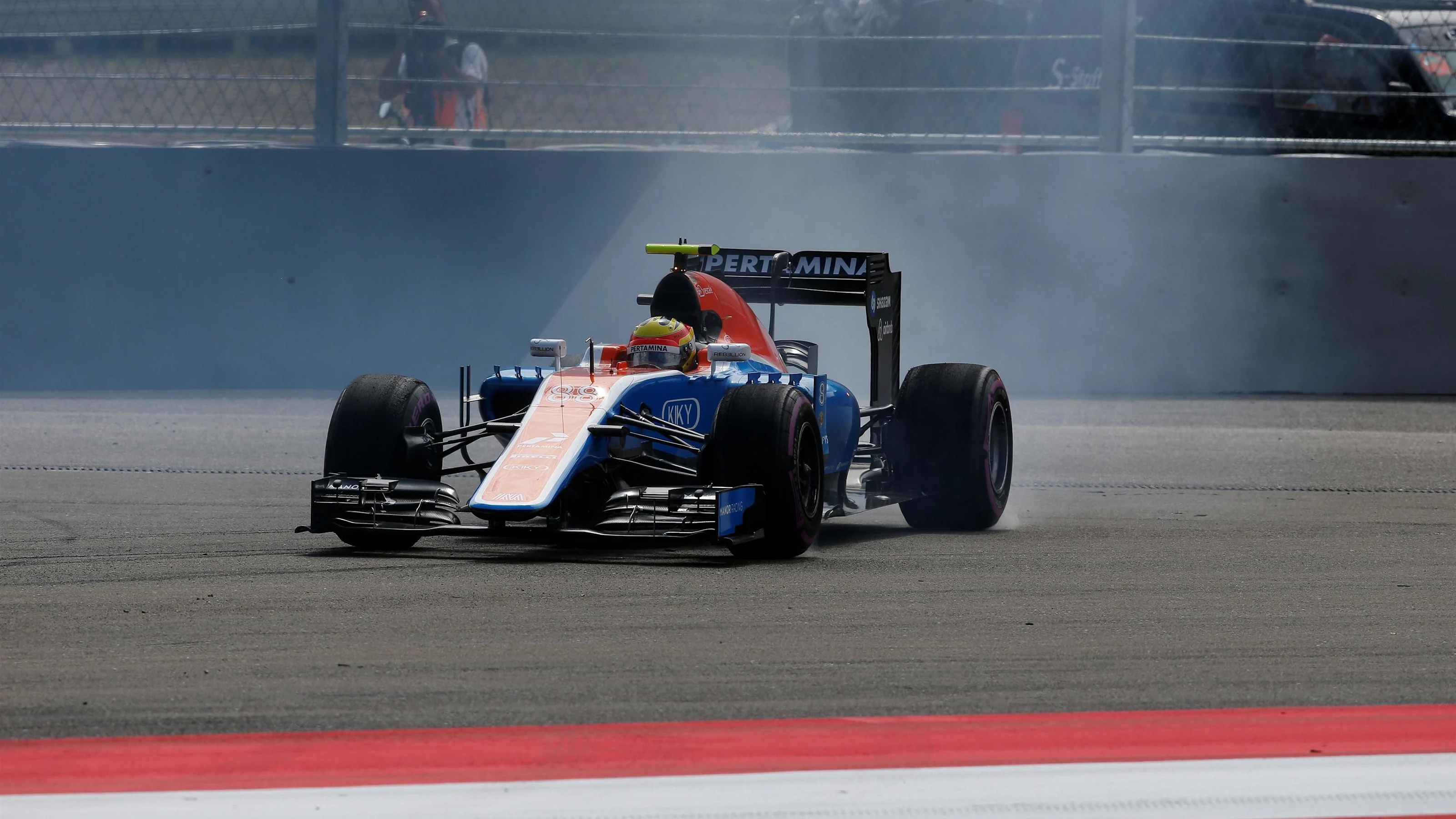 Rio Haryanto (IDN) Manor Racing MRT05 spins in FP1 at Formula One World Championship, Rd9, Austrian