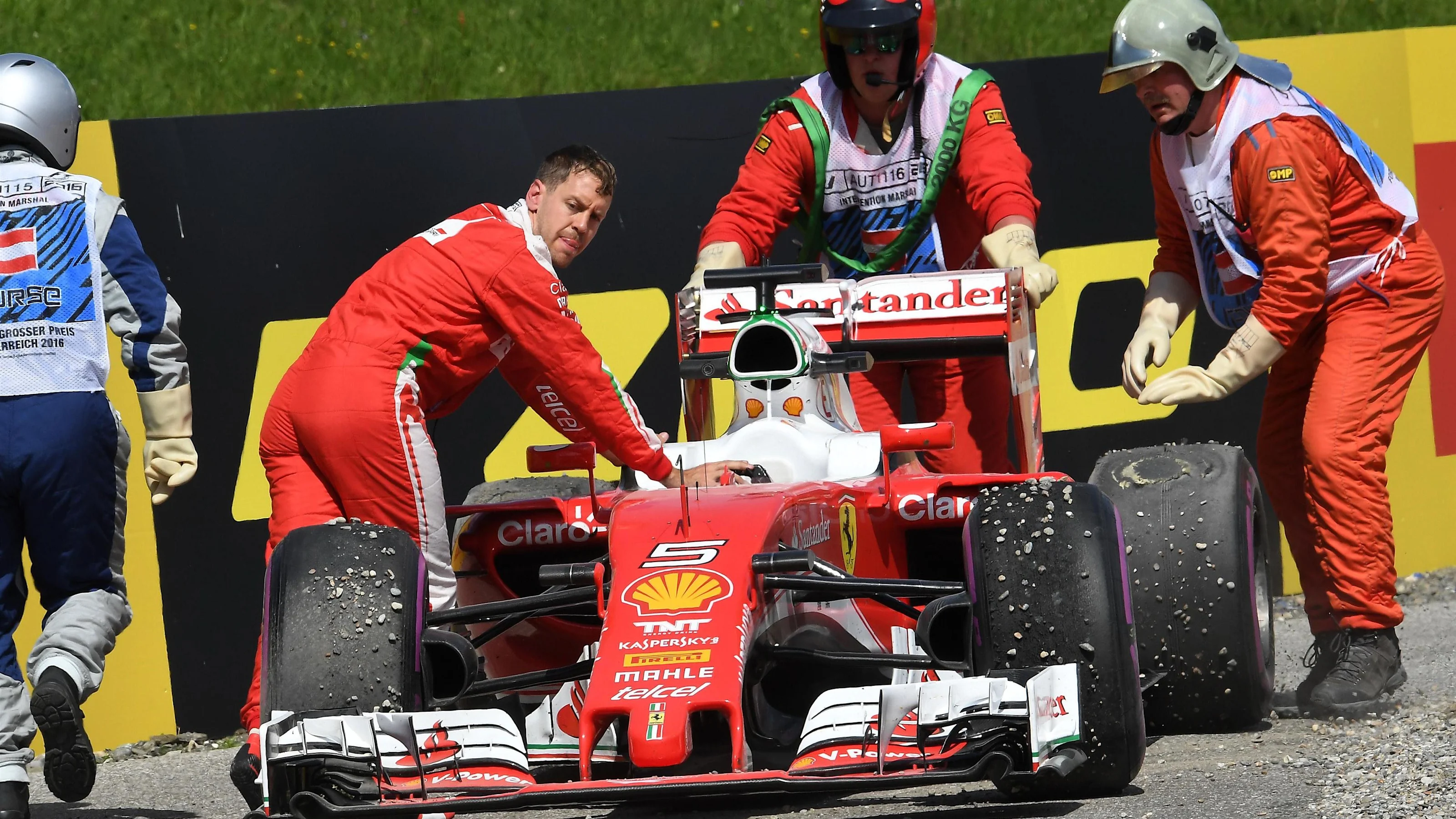 Sebastian Vettel (GER) Ferrari SF16-H span out in FP2 at Formula One World Championship, Rd9,