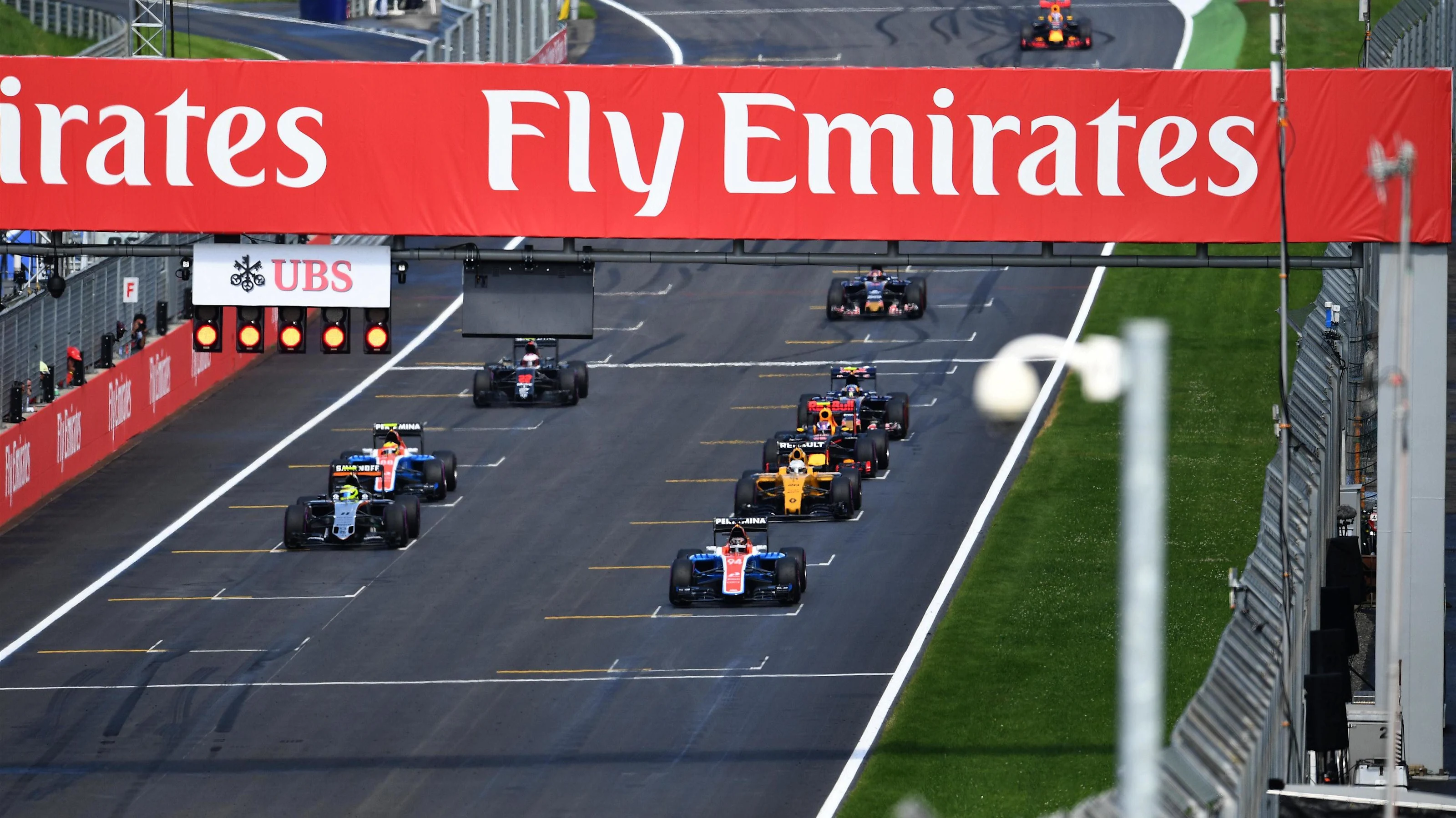 Practice starts on the grid at Formula One World Championship, Rd9, Austrian Grand Prix, Practice,