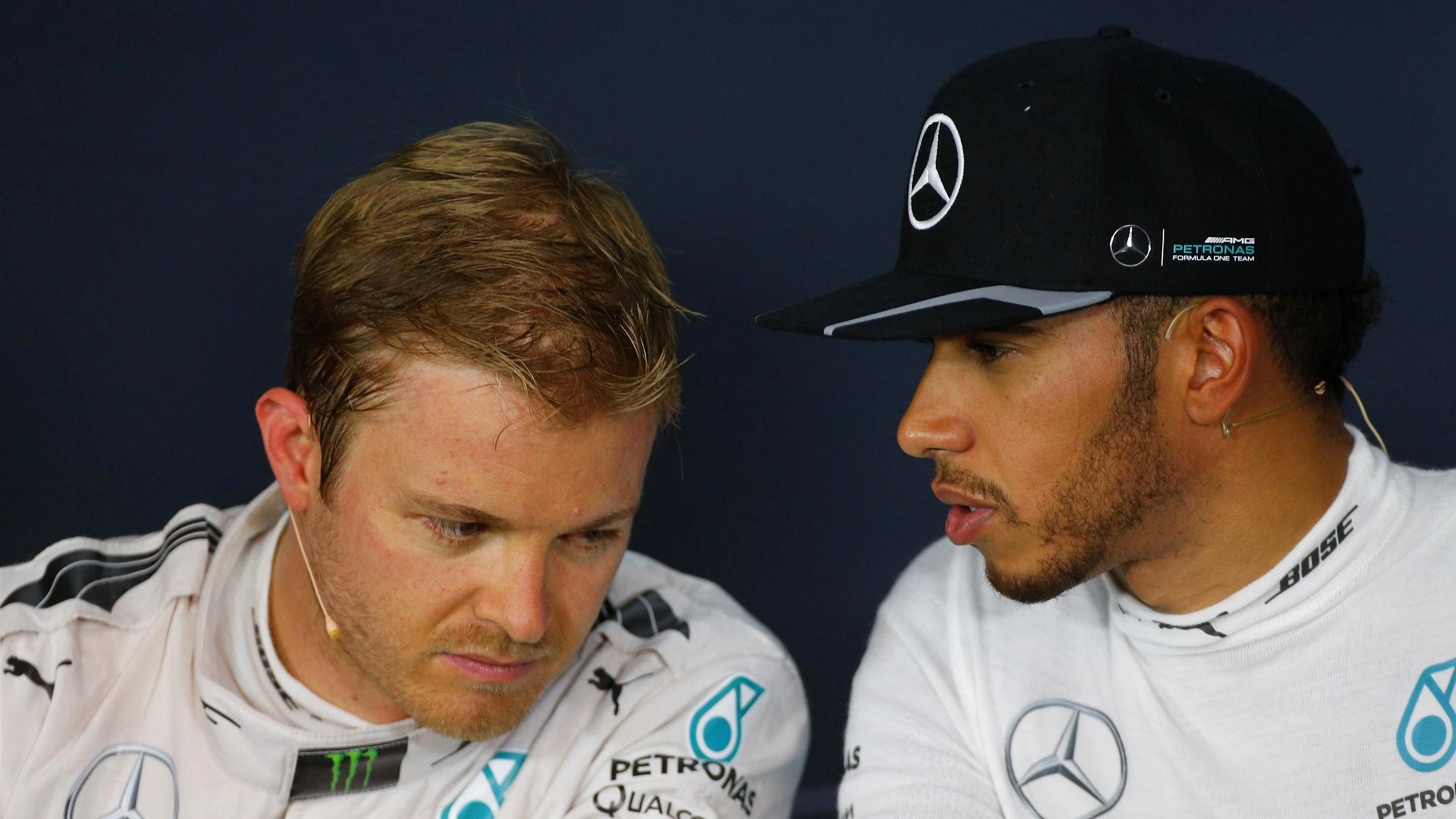Nico Rosberg (GER) Mercedes AMG F1 and Lewis Hamilton (GBR) Mercedes AMG F1 in the Press Conference
