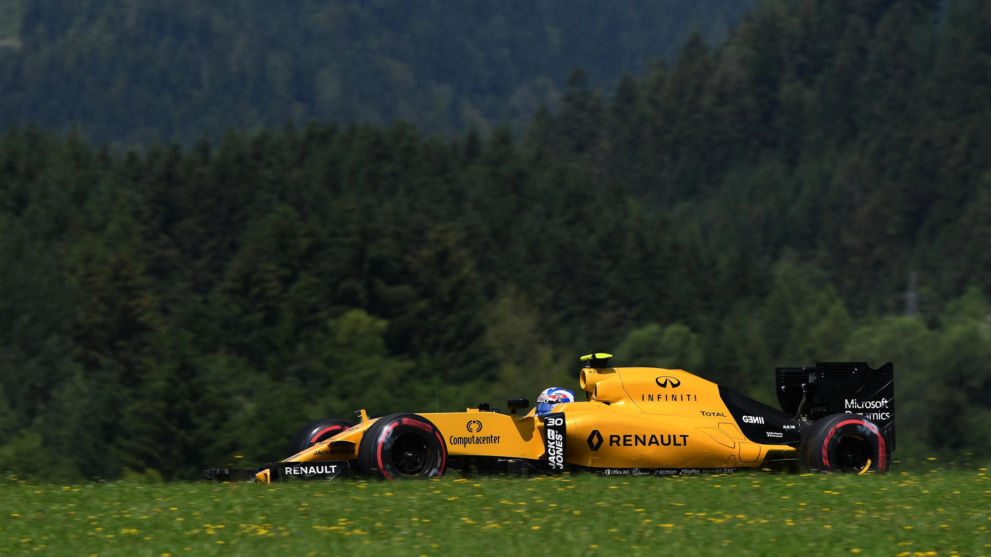 Jolyon Palmer (GBR) Renault Sport F1 Team RS16 at Formula One World Championship, Rd9, Austrian