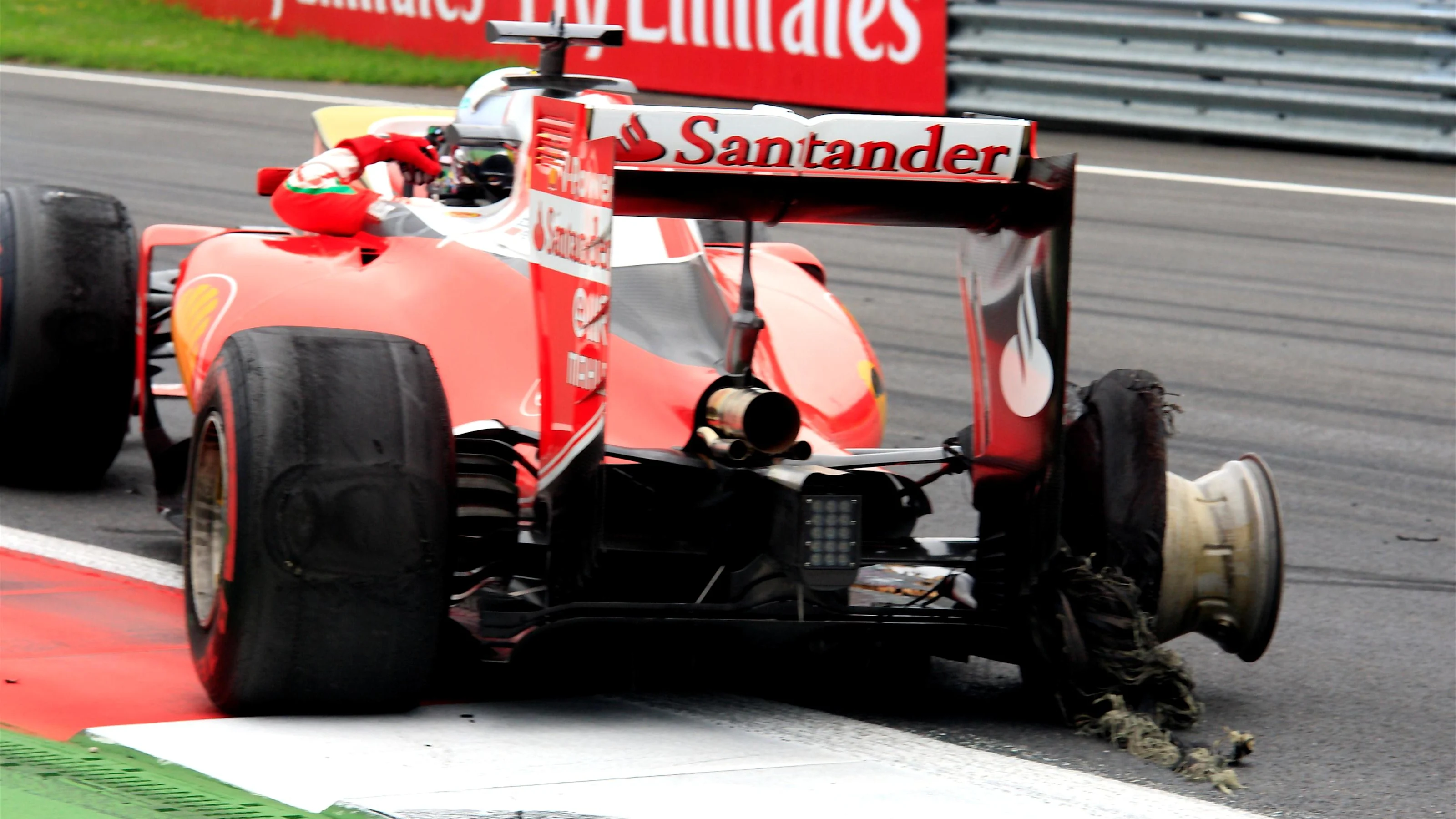 Sebastian Vettel (GER) Ferrari SF16-H retired from the race with a blown rear tyre at Formula One