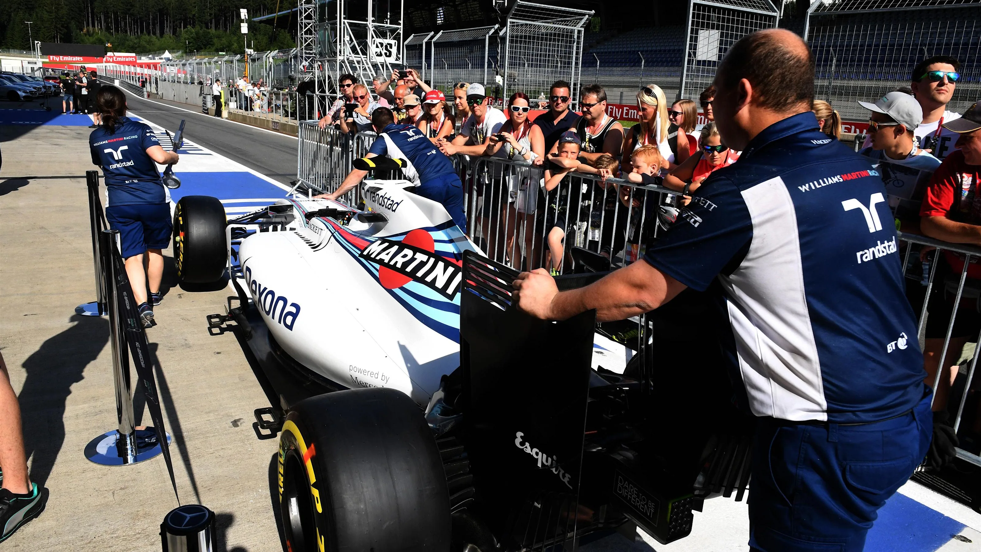 Williams practice pit stops at Formula One World Championship, Rd9, Austrian Grand Prix,