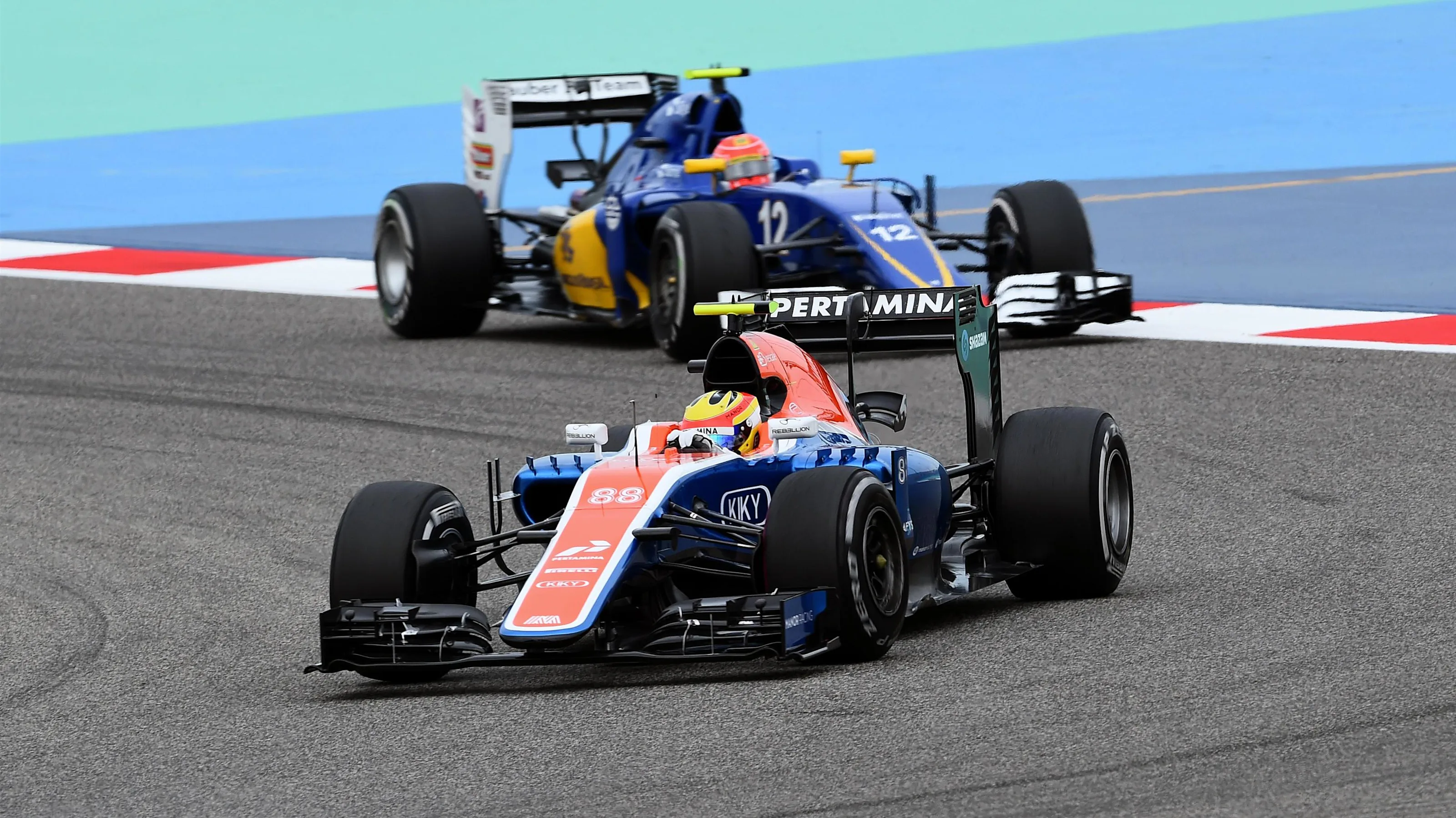 Rio Haryanto (IDN) Manor Racing MRT05 at Formula One World Championship, Rd2, Bahrain Grand Prix