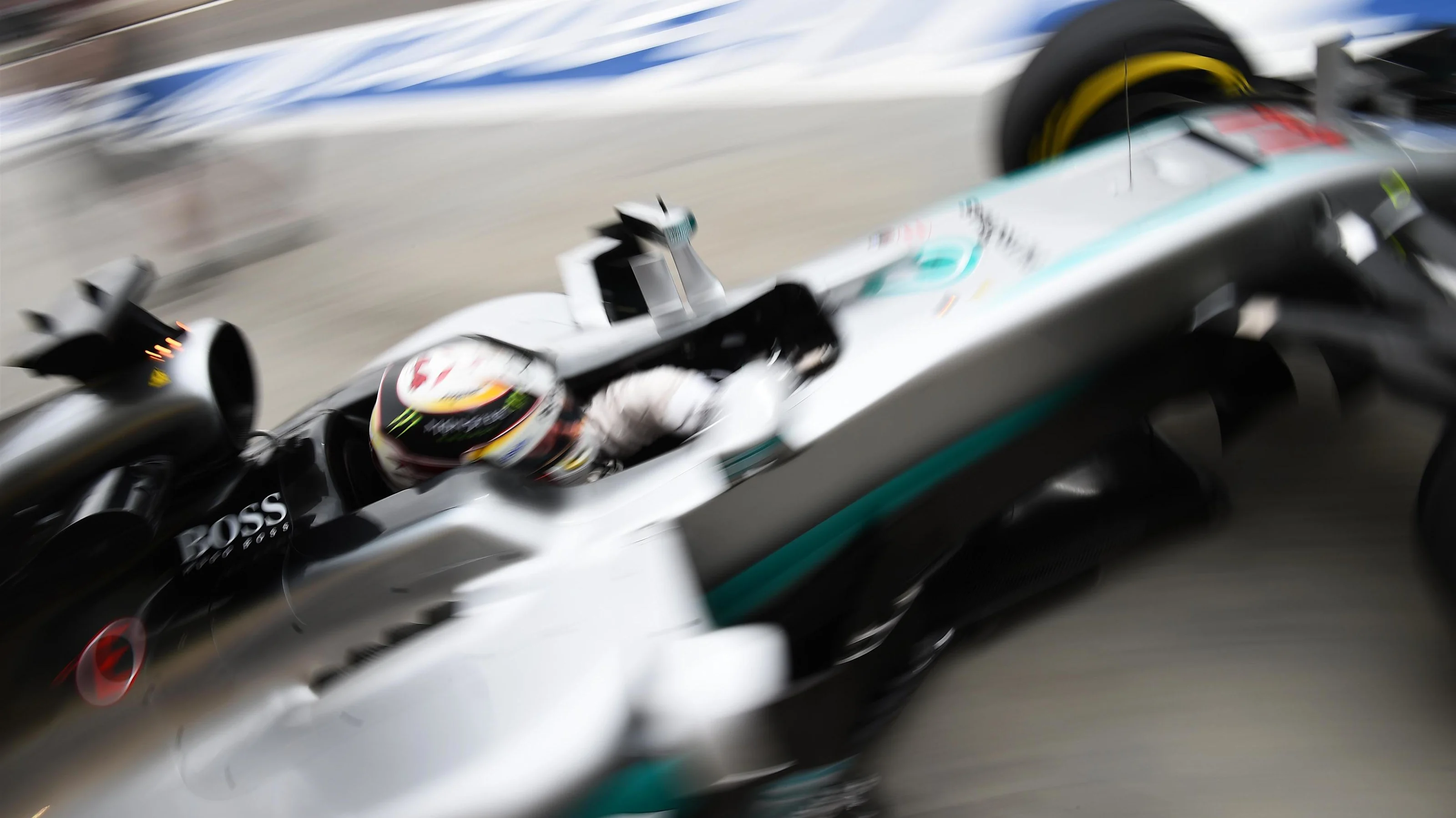 Lewis Hamilton (GBR) Mercedes-Benz F1 W07 Hybrid at Formula One World Championship, Rd2, Bahrain