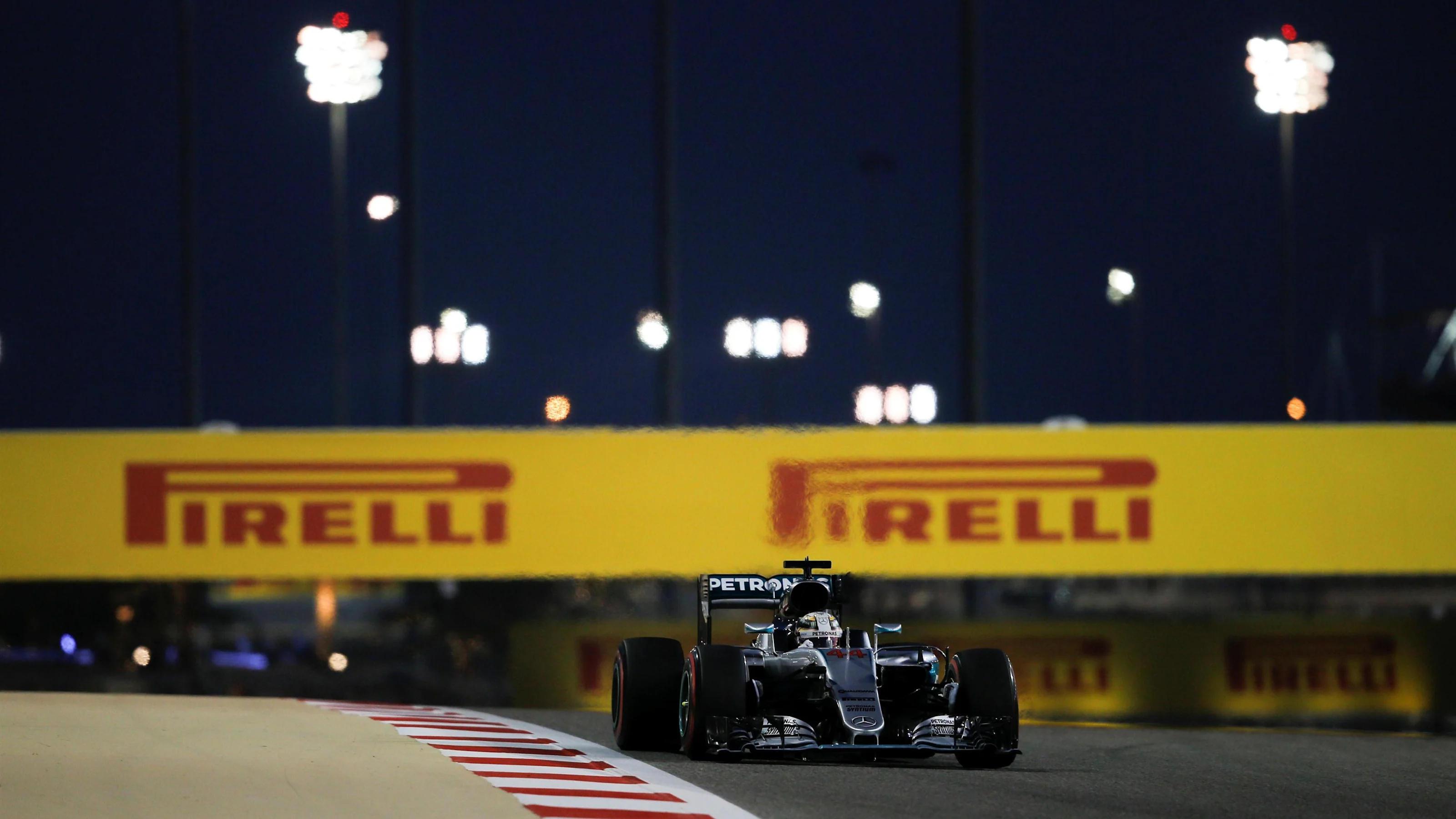 Lewis Hamilton (GBR) Mercedes-Benz F1 W07 Hybrid at Formula One World Championship, Rd2, Bahrain