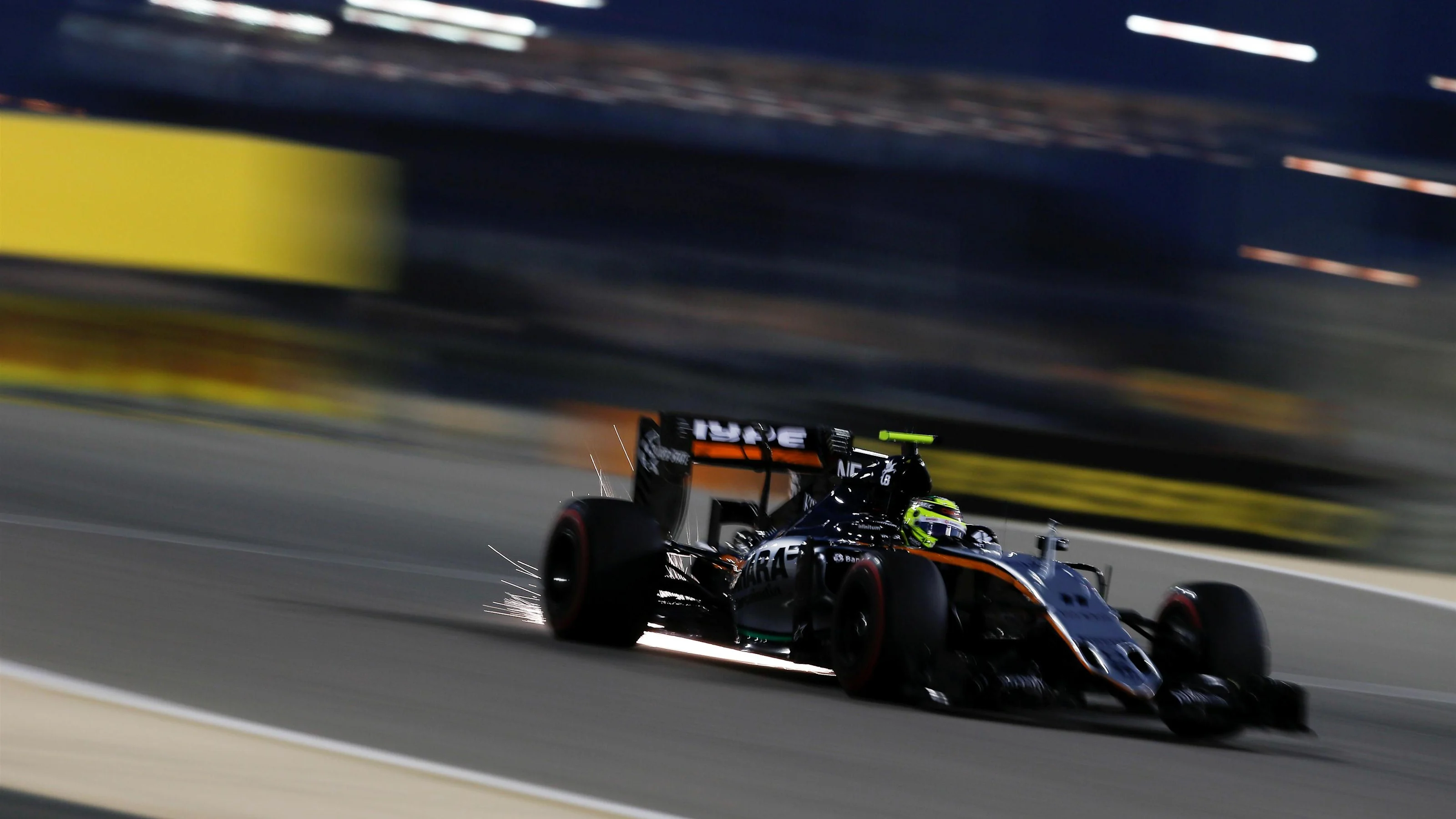 Sergio Perez (MEX) Force India VJM09 at Formula One World Championship, Rd2, Bahrain Grand Prix