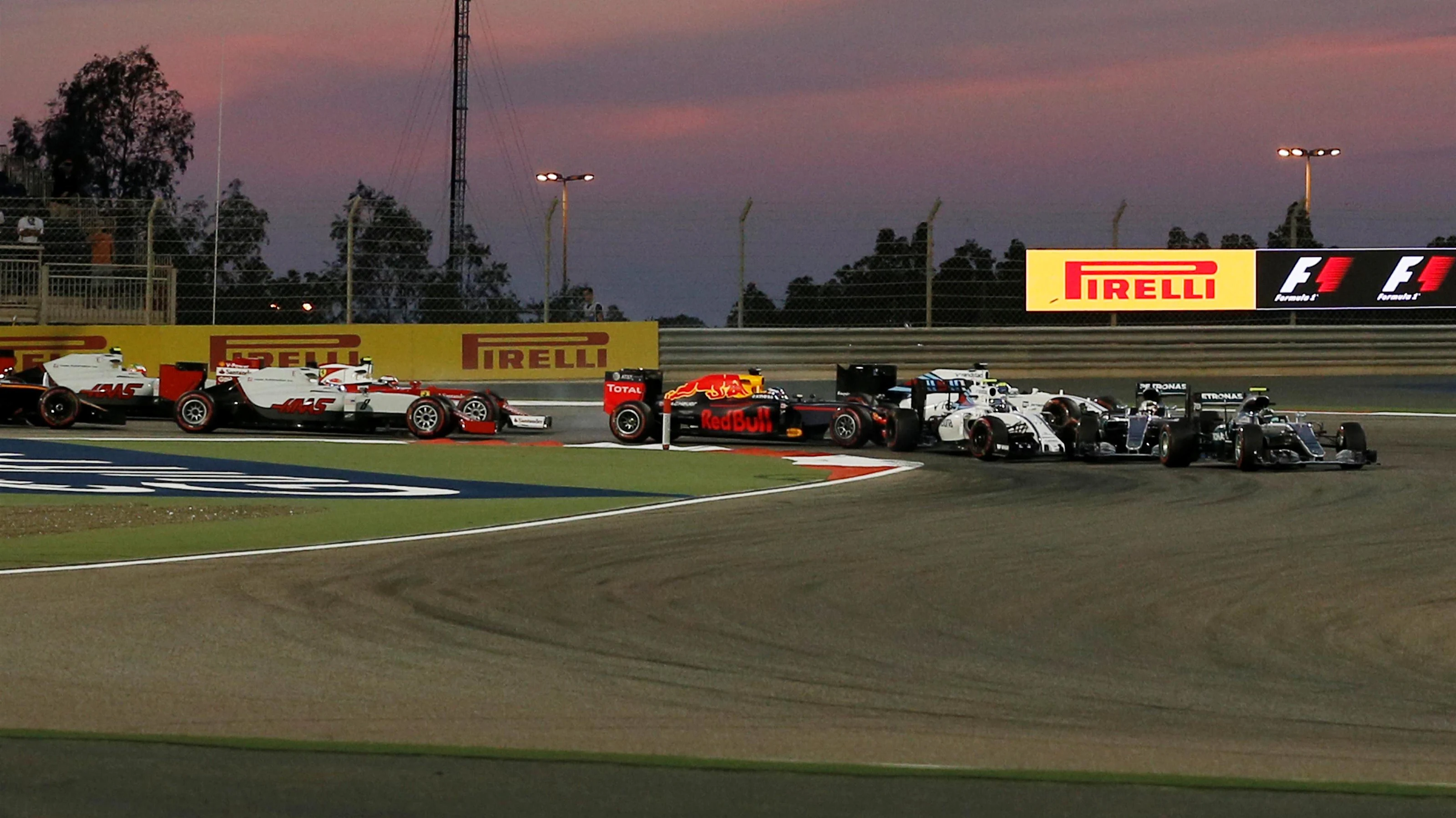 The start of the race at the start of the race at Formula One World Championship, Rd2, Bahrain
