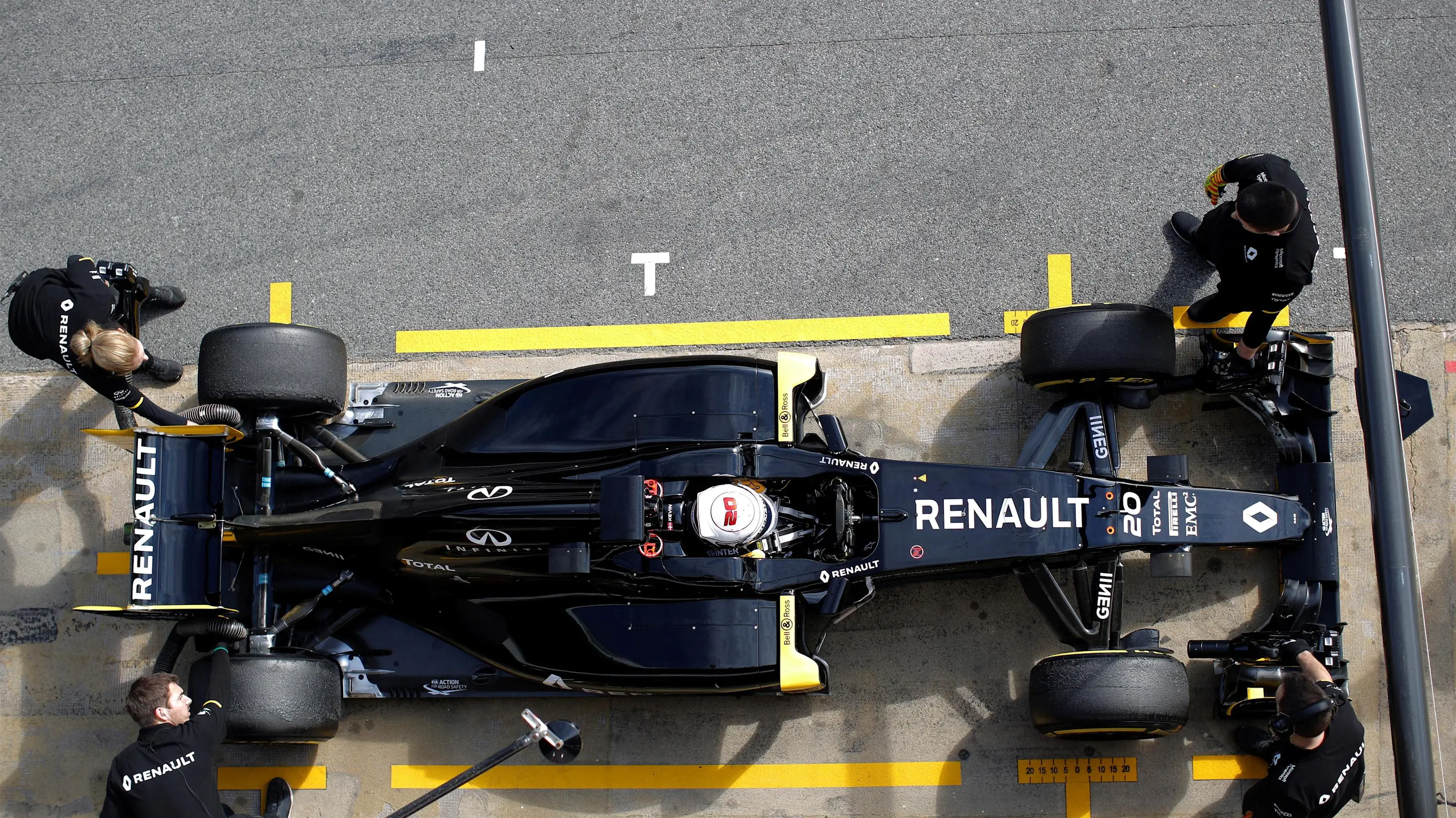 Kevin Magnussen (DEN) Renault Sport F1 Team RS16 at Formula One Testing, Day Four, Barcelona,