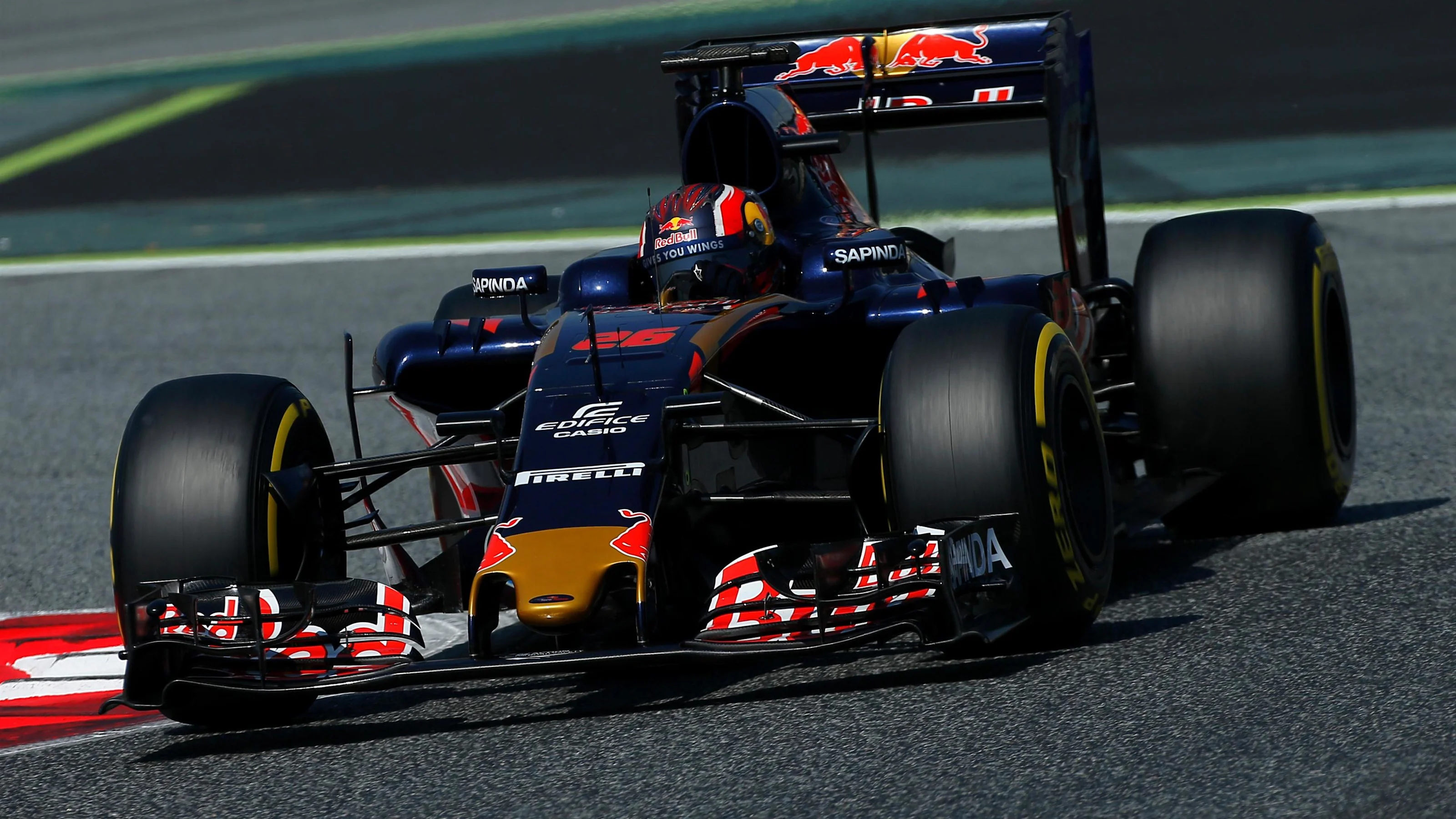 Daniil Kvyat (RUS) Scuderia Toro Rosso STR11 at Formula One Testing, Day Two, Barcelona, Spain, 18