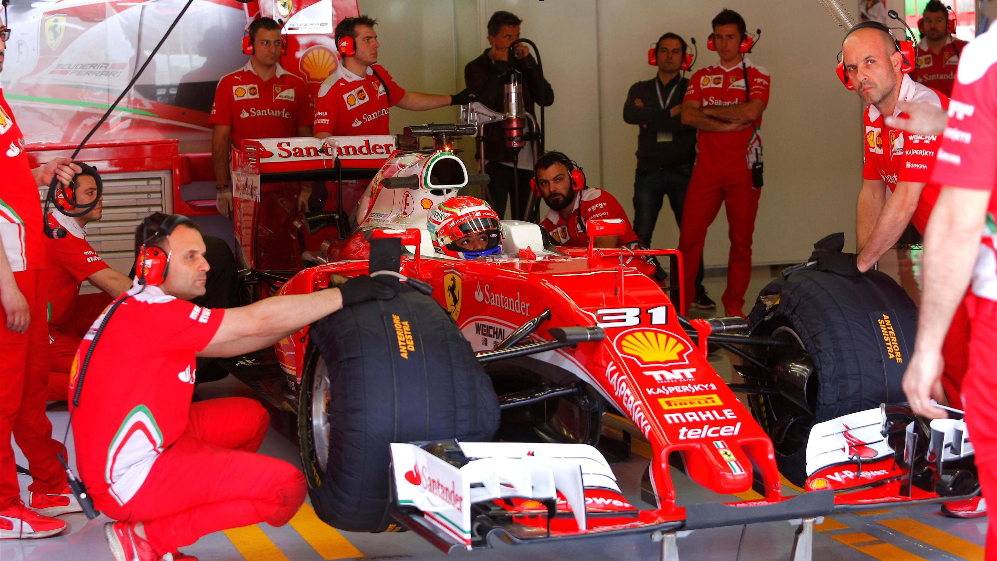 Antonio Fuoco (ITA) Ferrari SF16-H at Formula One Testing, Day Two, Barcelona, Spain, 18 May 2016.