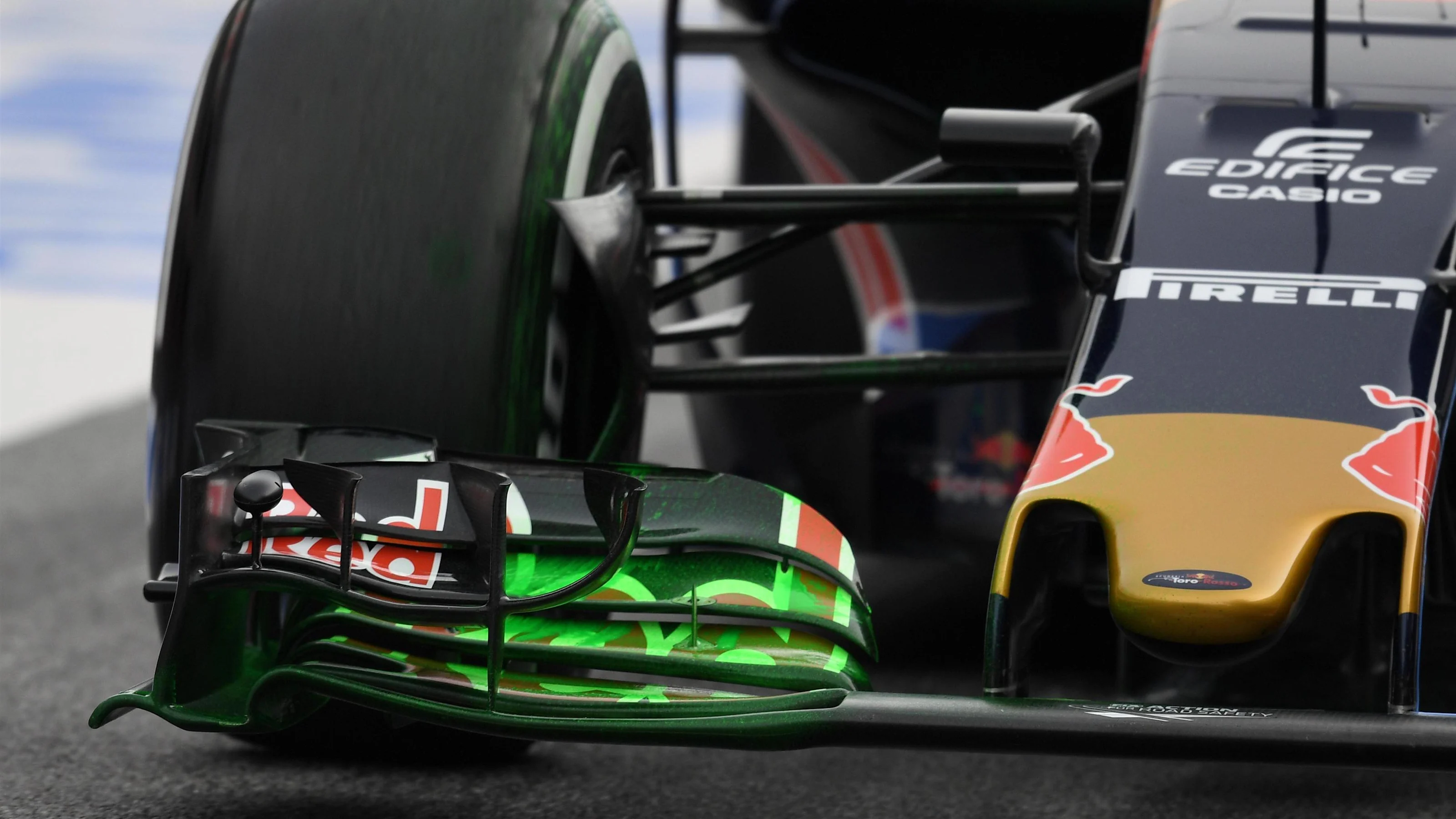 Max Verstappen (NED) Scuderia Toro Rosso STR11 with aero paint on front wing detail at Formula One
