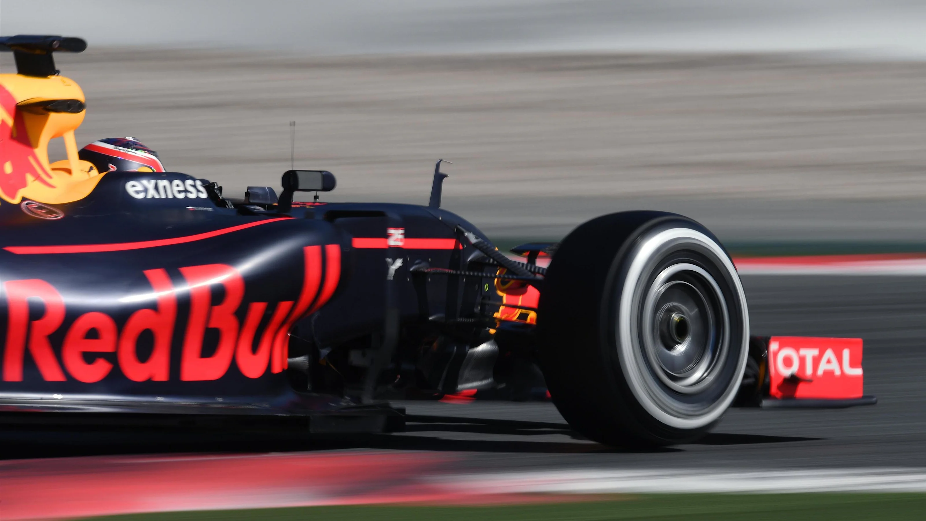 Daniil Kvyat (RUS) Red Bull Racing RB12 at Formula One Testing, Day One, Barcelona, Spain, Tuesday