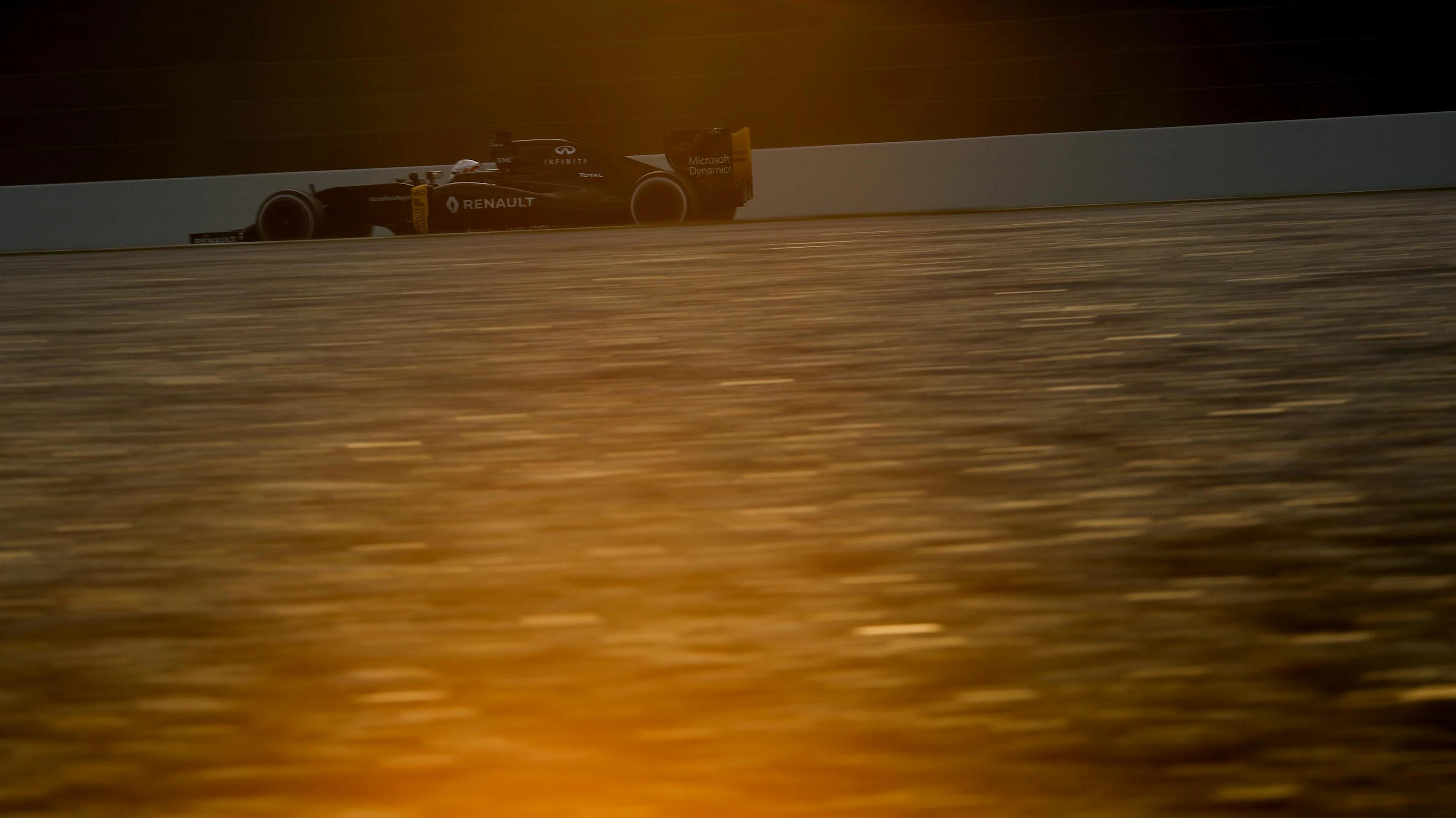 Kevin Magnussen (DEN) Renault Sport F1 Team RS16 at Formula One Testing, Day One, Barcelona,
