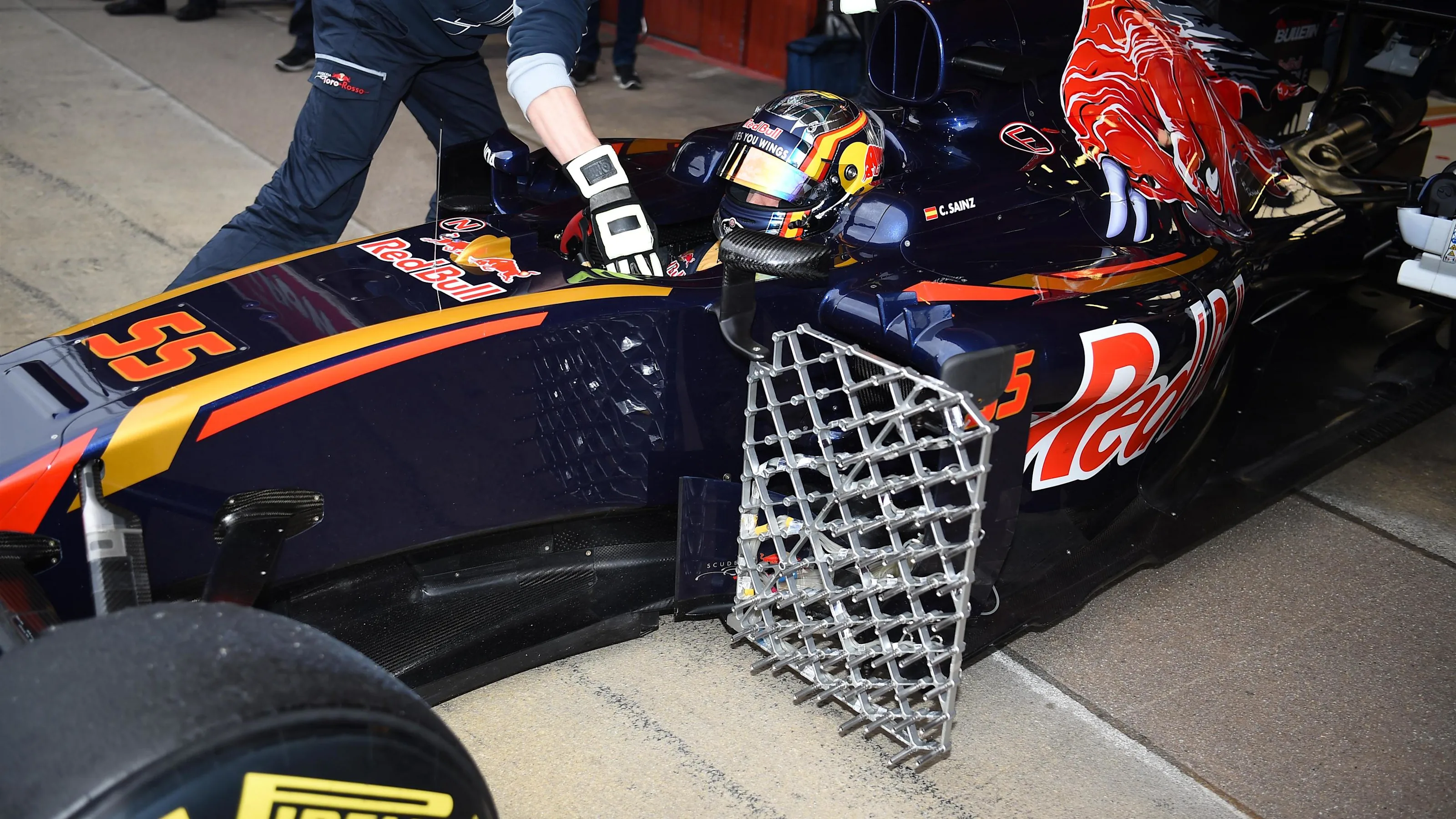 Carlos Sainz jr (ESP) Scuderia Toro Rosso STR11 with aero sensor at Formula One Testing, Day Two,
