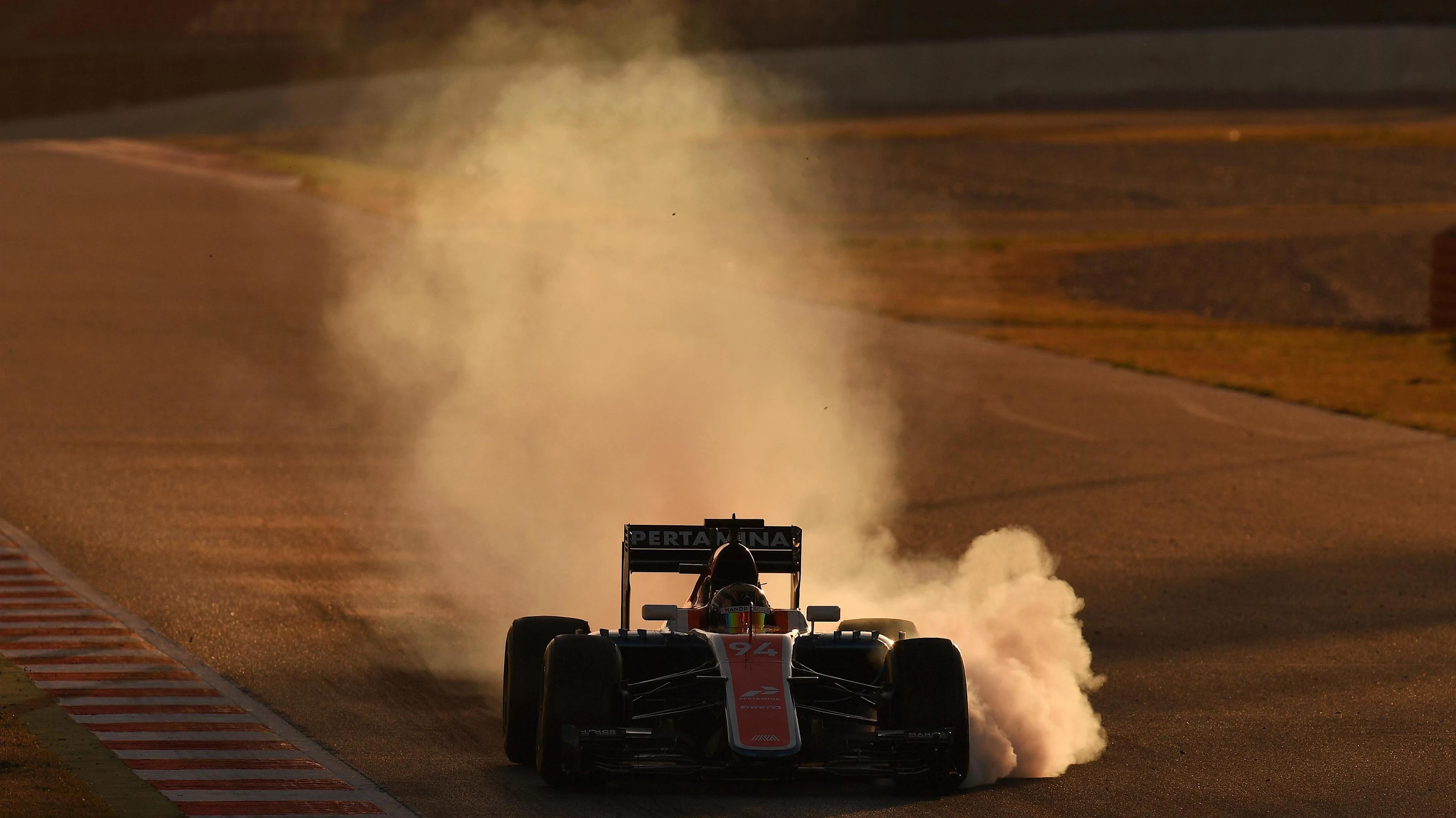 Pascal Wehrlein (GER) Manor Racing MRT05 locks up at Formula One Testing, Day Two, Barcelona,