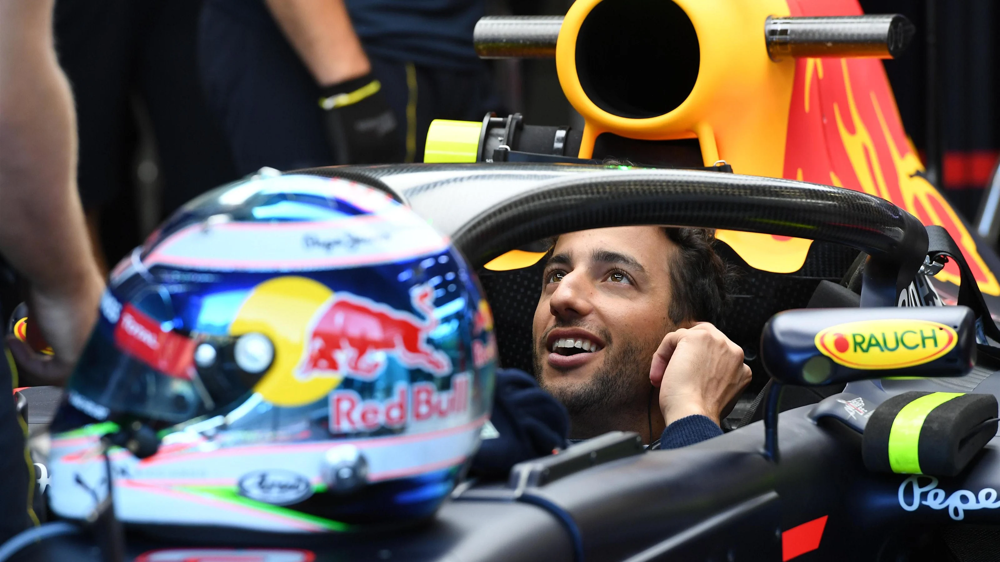 Daniel Ricciardo (AUS) Red Bull Racing RB12 with halo at Formula One World Championship, Rd13,