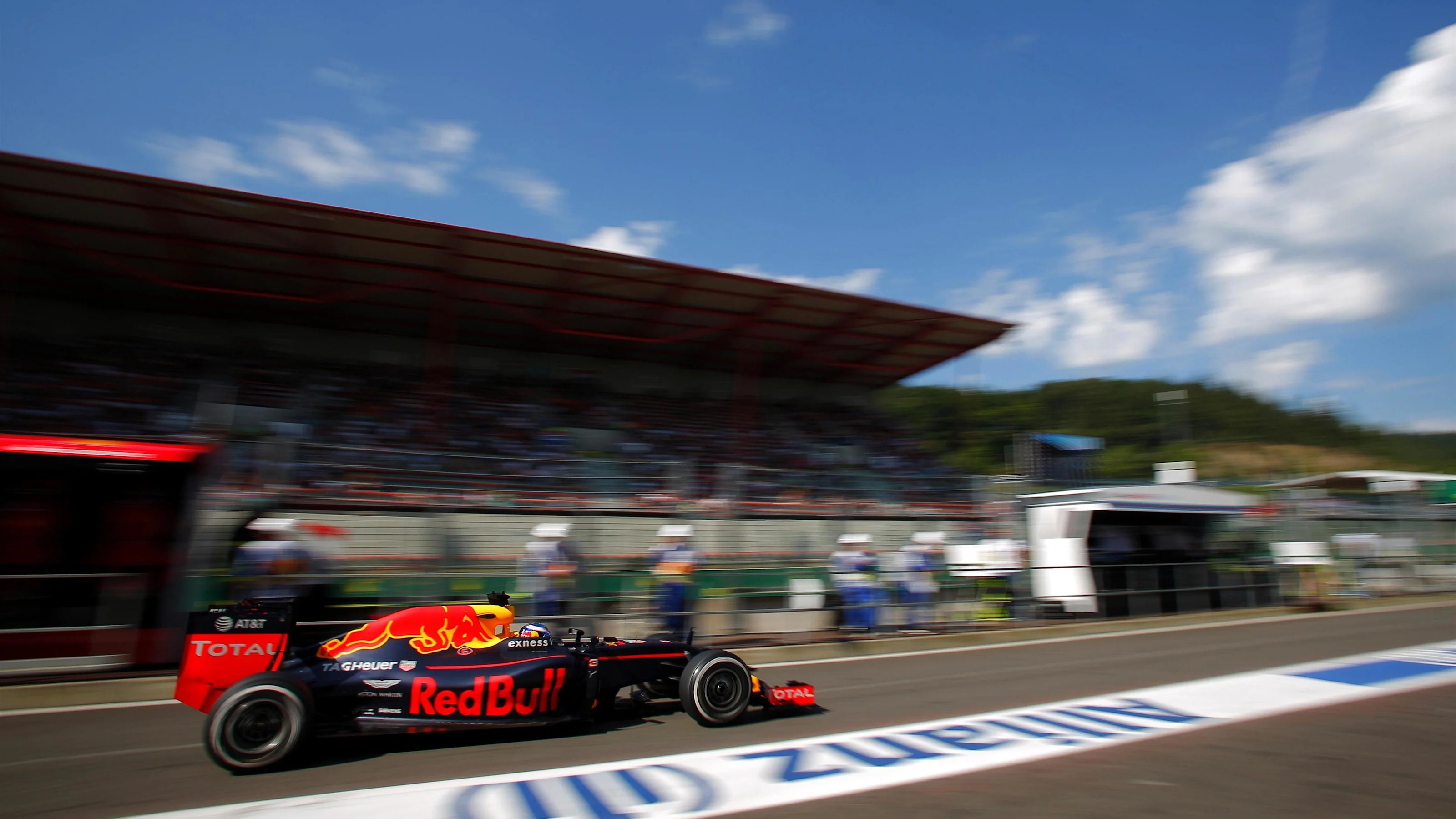 Daniel Ricciardo (AUS) Red Bull Racing RB12 at Formula One World Championship, Rd13, Belgian Grand