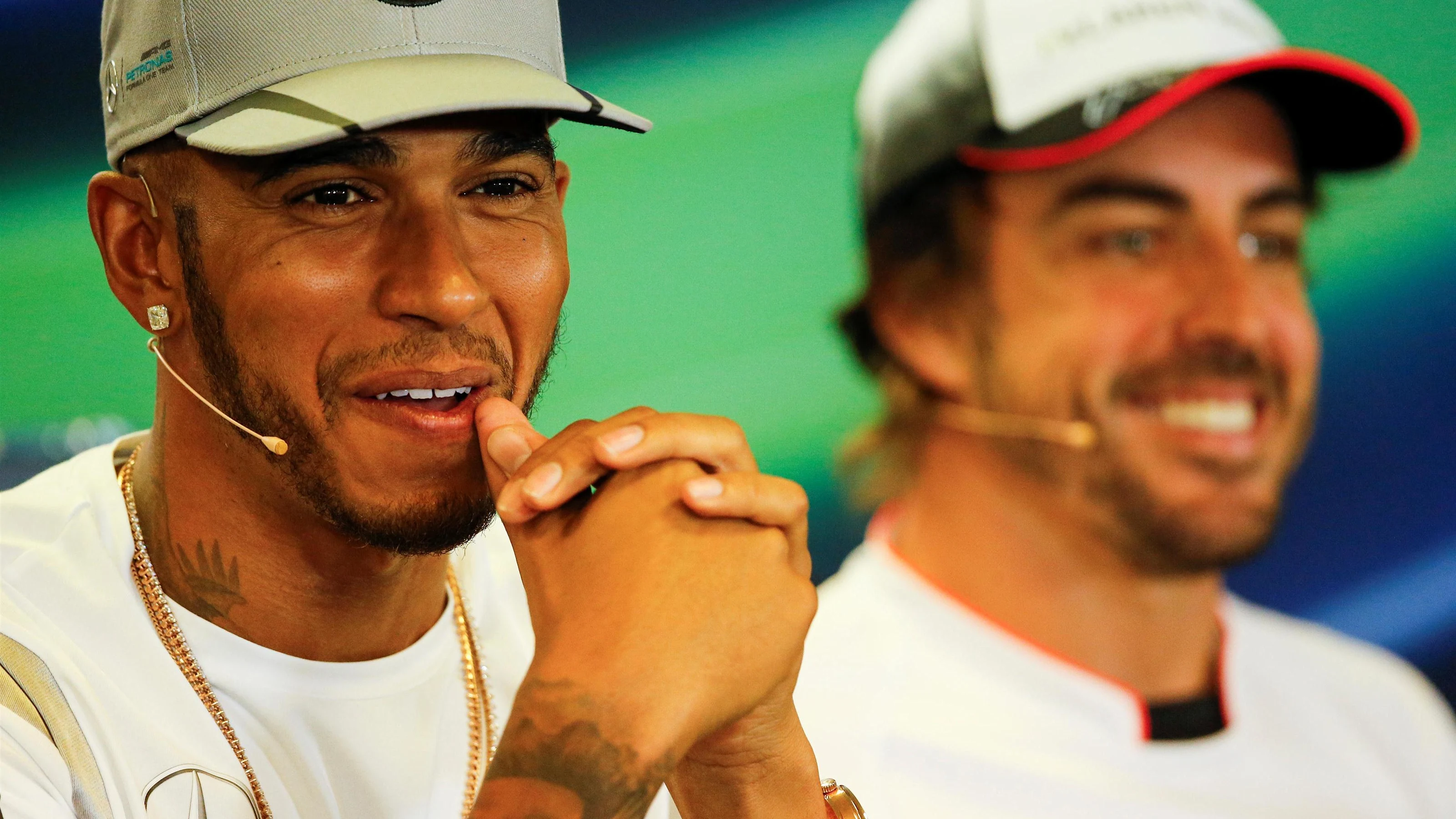 Lewis Hamilton (GBR) Mercedes AMG F1 and Fernando Alonso (ESP) McLaren in the Press Conference at