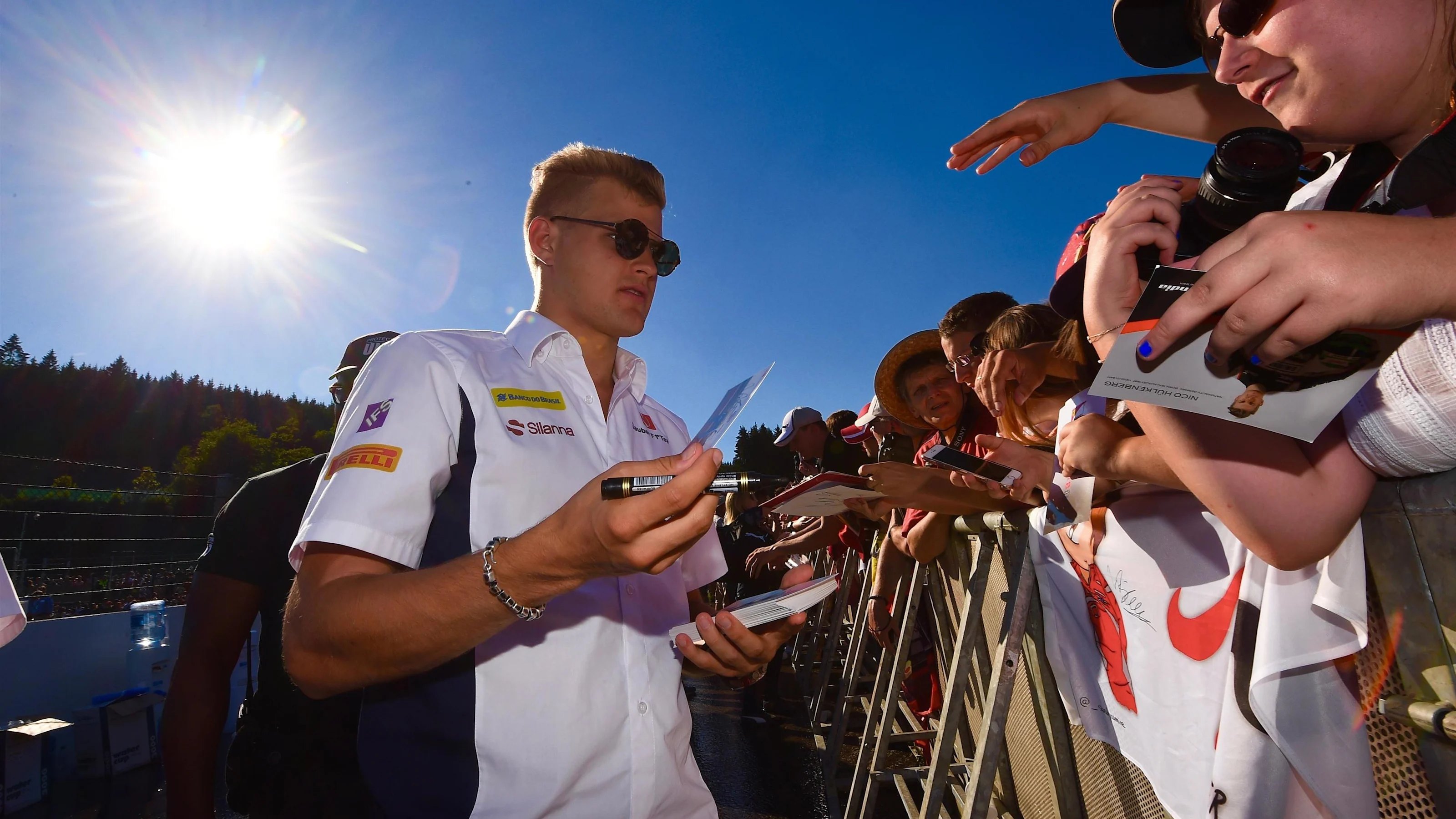 Marcus Ericsson (SWE) Sauber signs autographs for the fans at Formula One World Championship, Rd13,