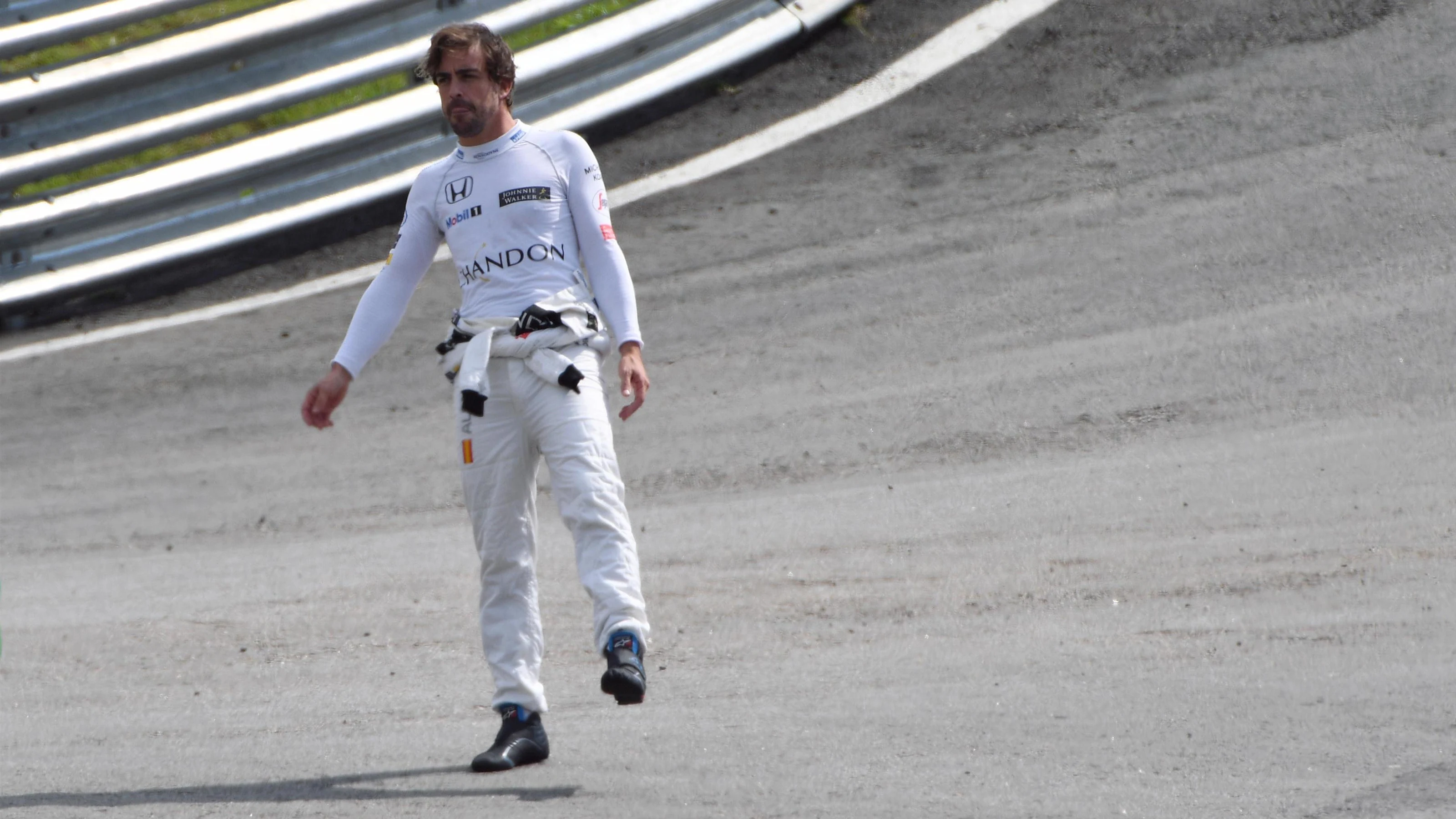 Fernando Alonso (ESP) McLaren stopped on track in FP2 at Formula One World Championship, Rd20,