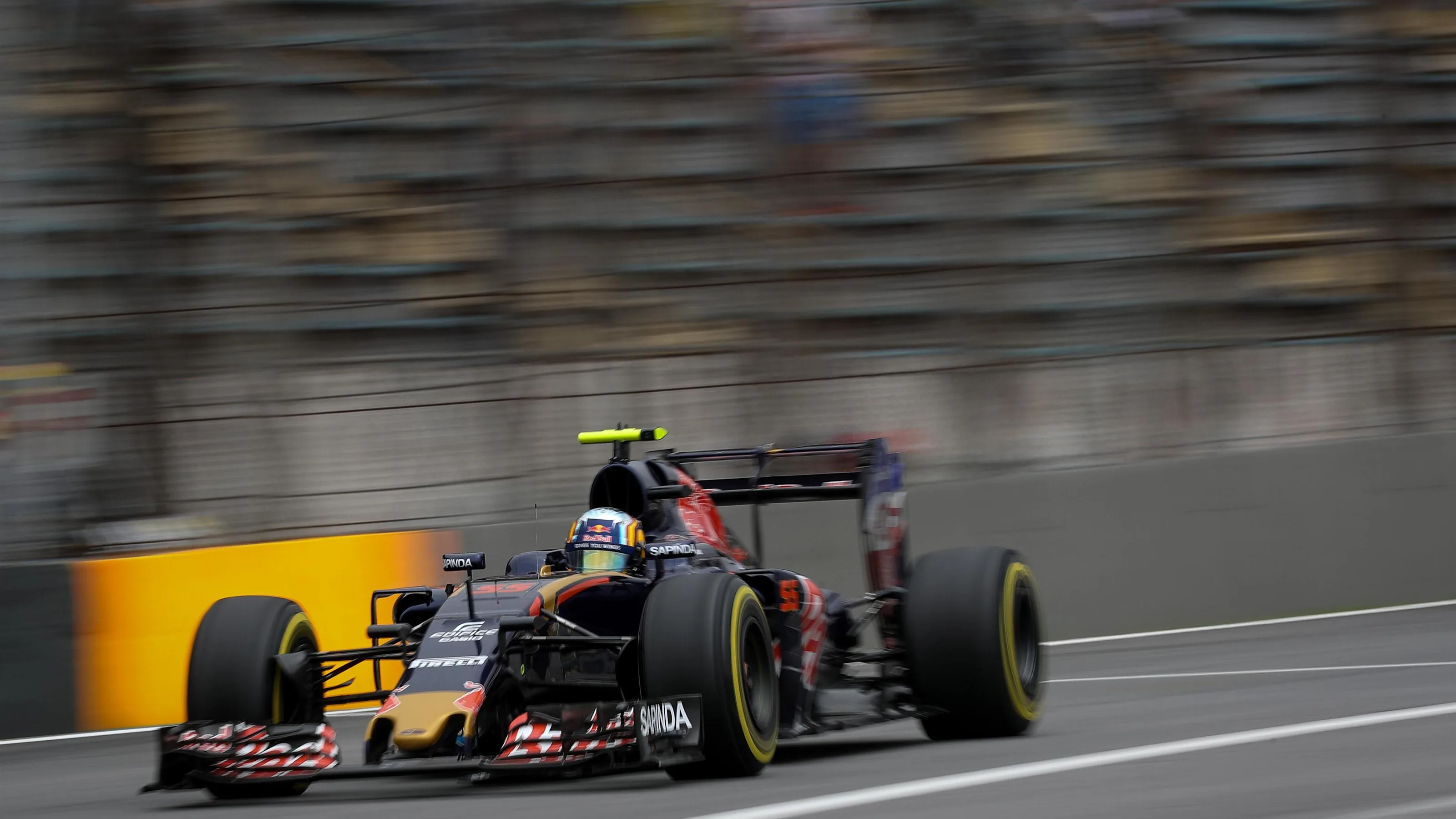 Carlos Sainz jr (ESP) Scuderia Toro Rosso STR11 at Formula One World Championship, Rd20, Brazilian