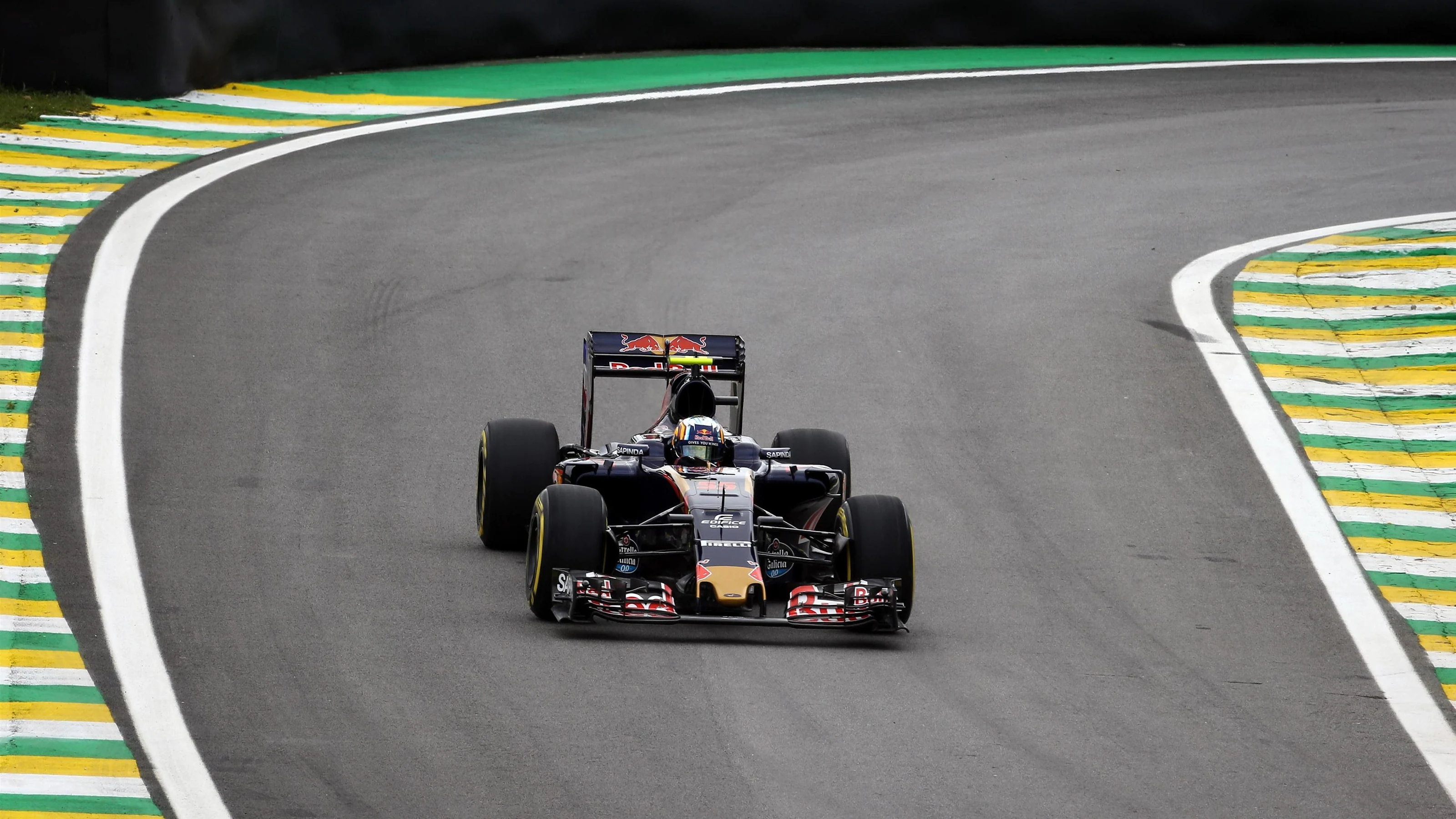Carlos Sainz jr (ESP) Scuderia Toro Rosso STR11 at Formula One World Championship, Rd20, Brazilian