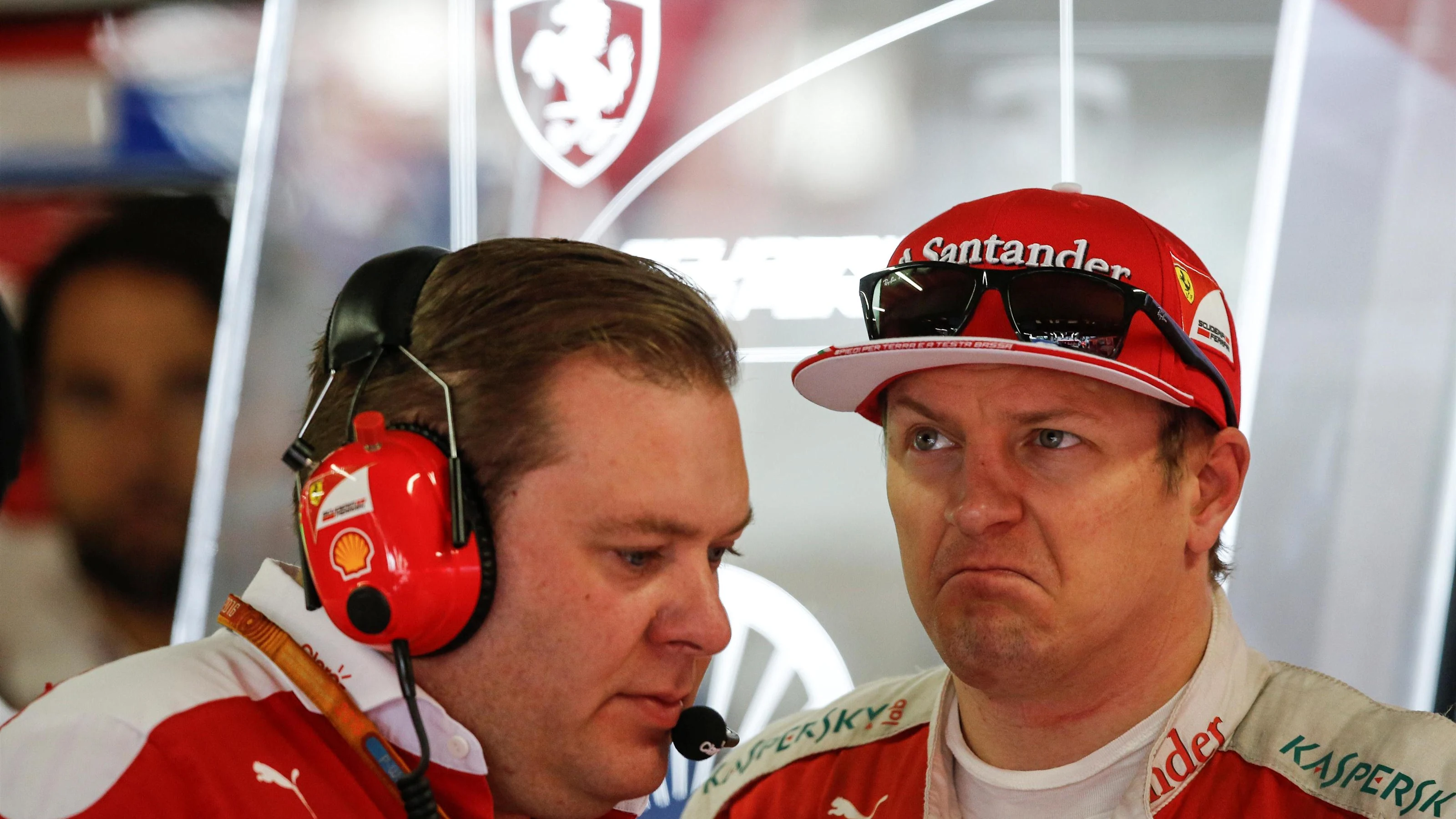 Kimi Raikkonen (FIN) Ferrari and Dave Greenwood (GBR) Ferrari Race Engineer at Formula One World