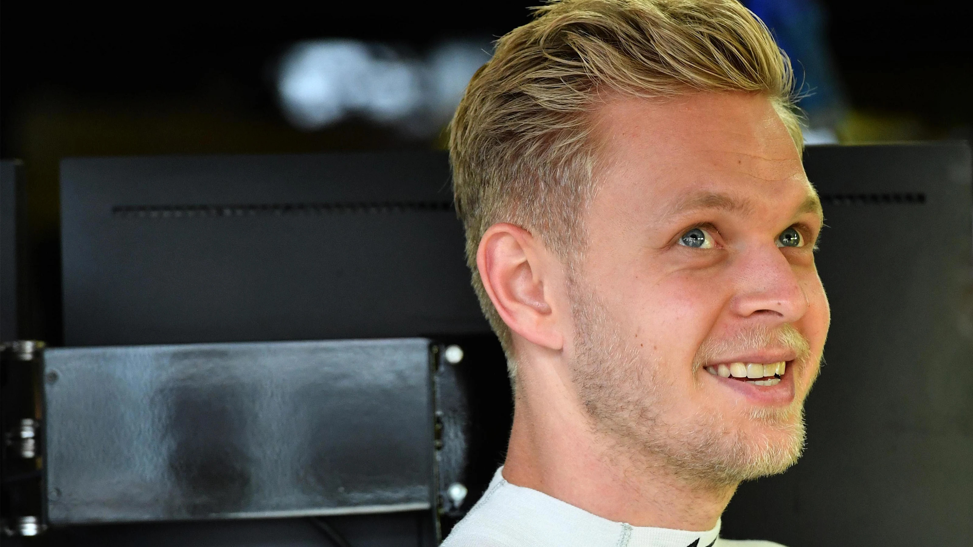 Kevin Magnussen (DEN) Renault Sport F1 Team at Formula One World Championship, Rd20, Brazilian