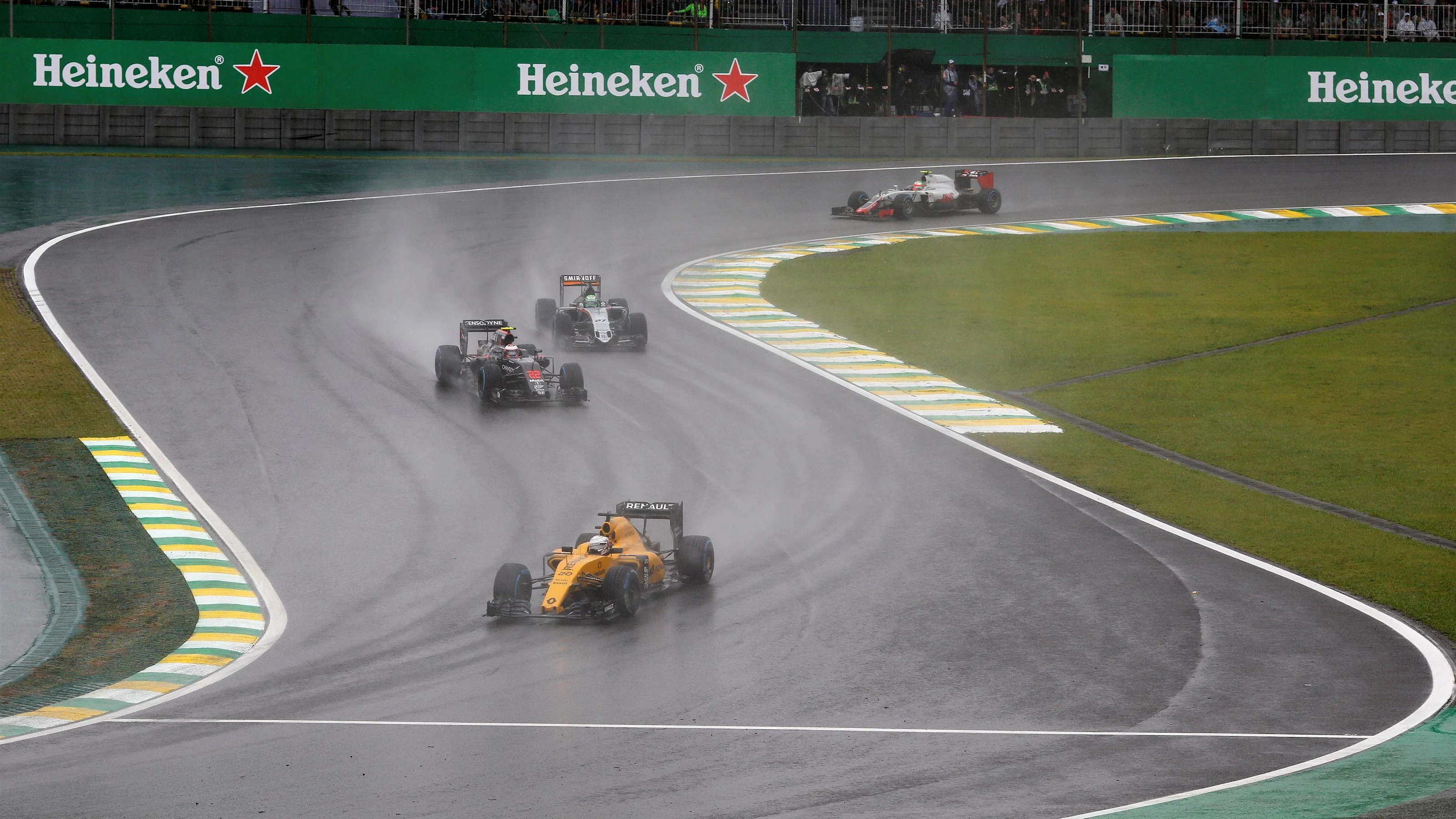Jolyon Palmer (GBR) Renault Sport F1 Team RS16 at Formula One World Championship, Rd20, Brazilian