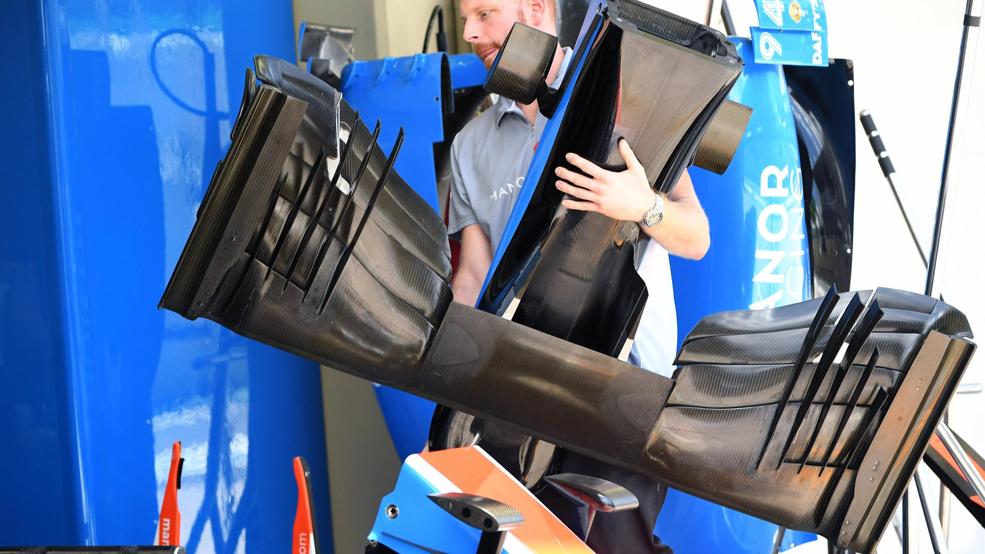 Manor Racing MRT05 front wing at Formula One World Championship, Rd20, Brazilian Grand Prix,