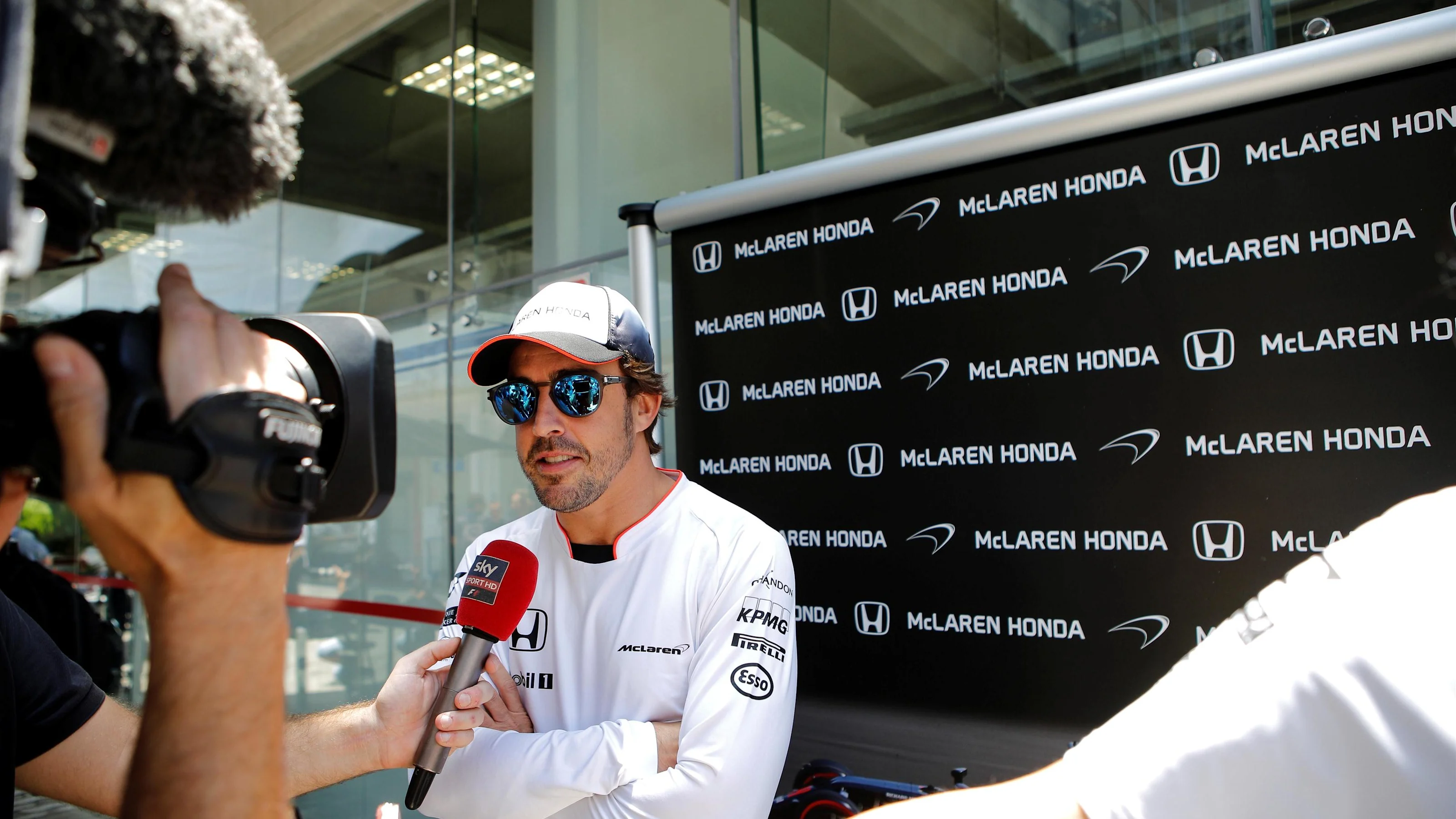 Fernando Alonso (ESP) McLaren at Formula One World Championship, Rd20, Brazilian Grand Prix,