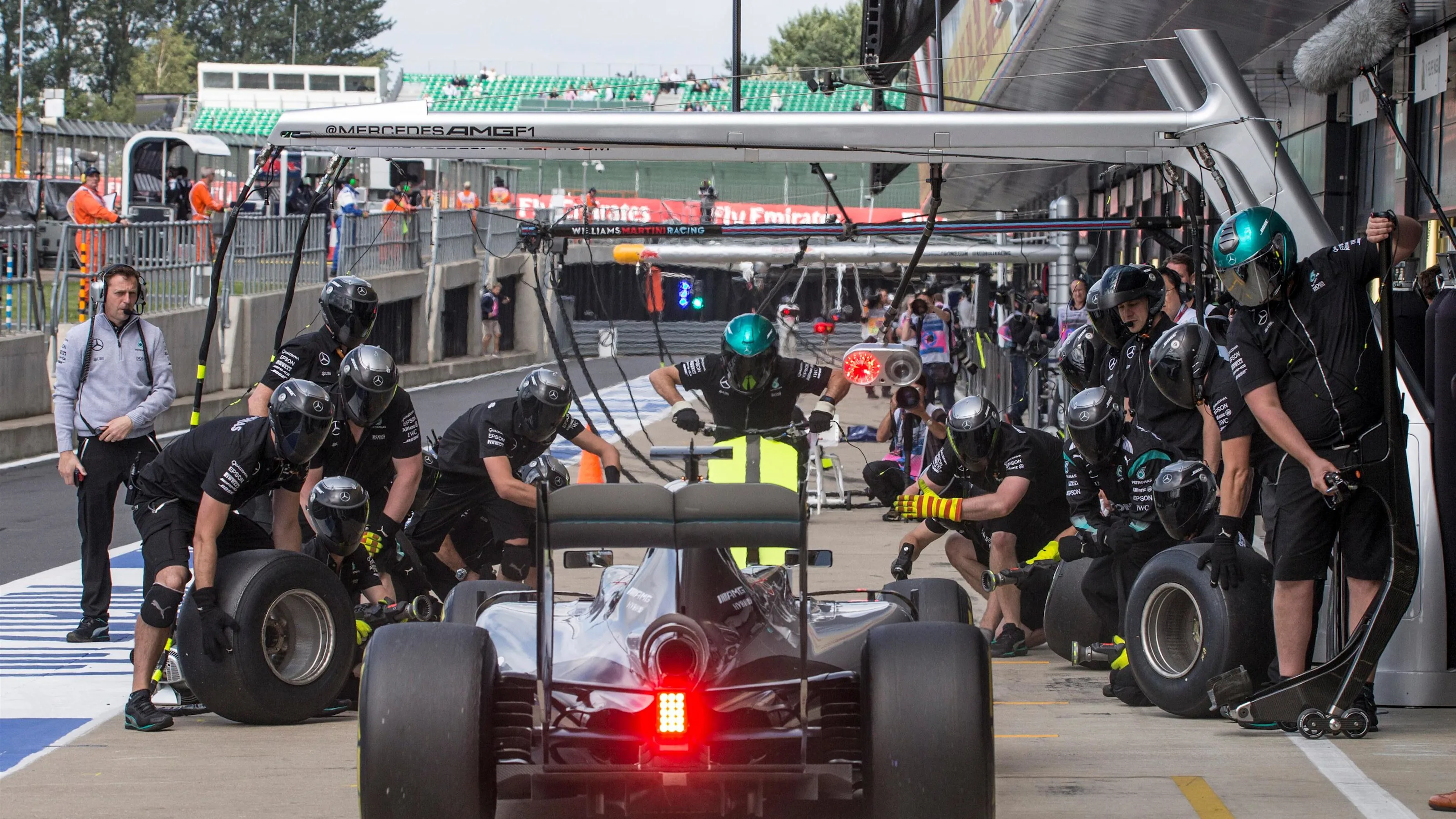 Lewis Hamilton (GBR) Mercedes-Benz F1 W07 Hybrid makes a practice pitstop at Formula One World