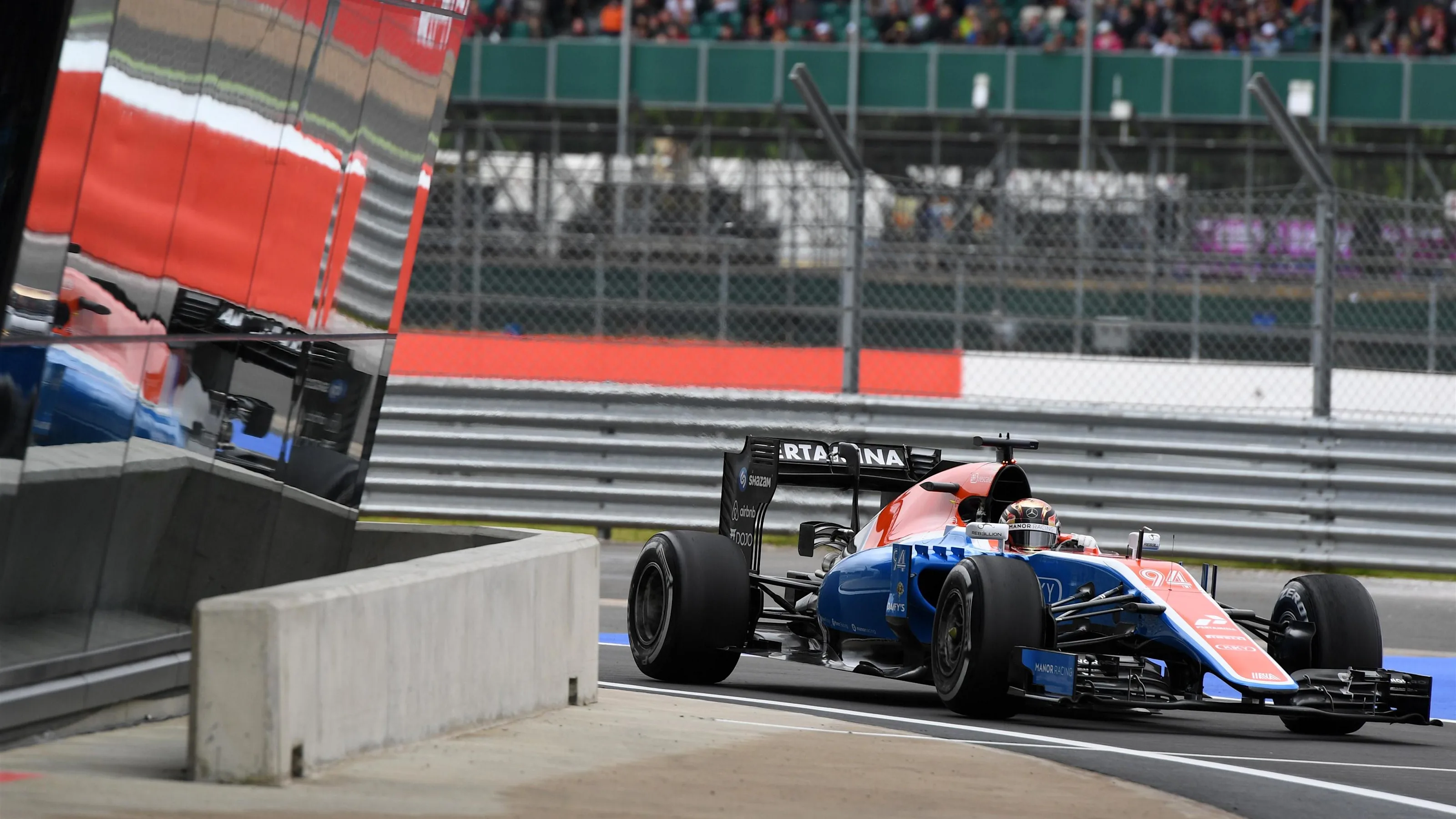 Pascal Wehrlein (GER) Manor Racing MRT05 at Formula One World Championship, Rd10, British Grand