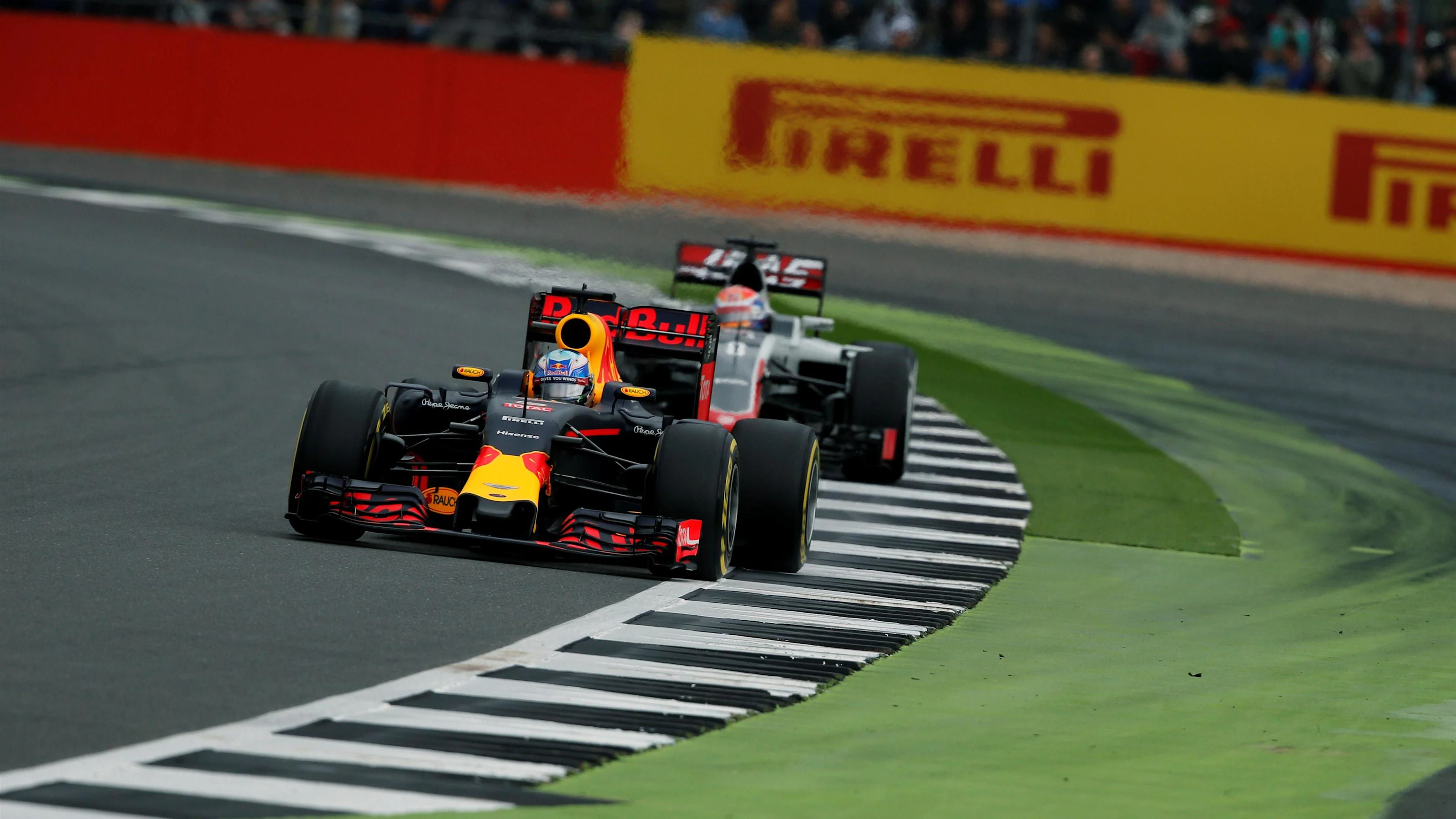 Daniel Ricciardo (AUS) Red Bull Racing RB12 at Formula One World Championship, Rd10, British Grand
