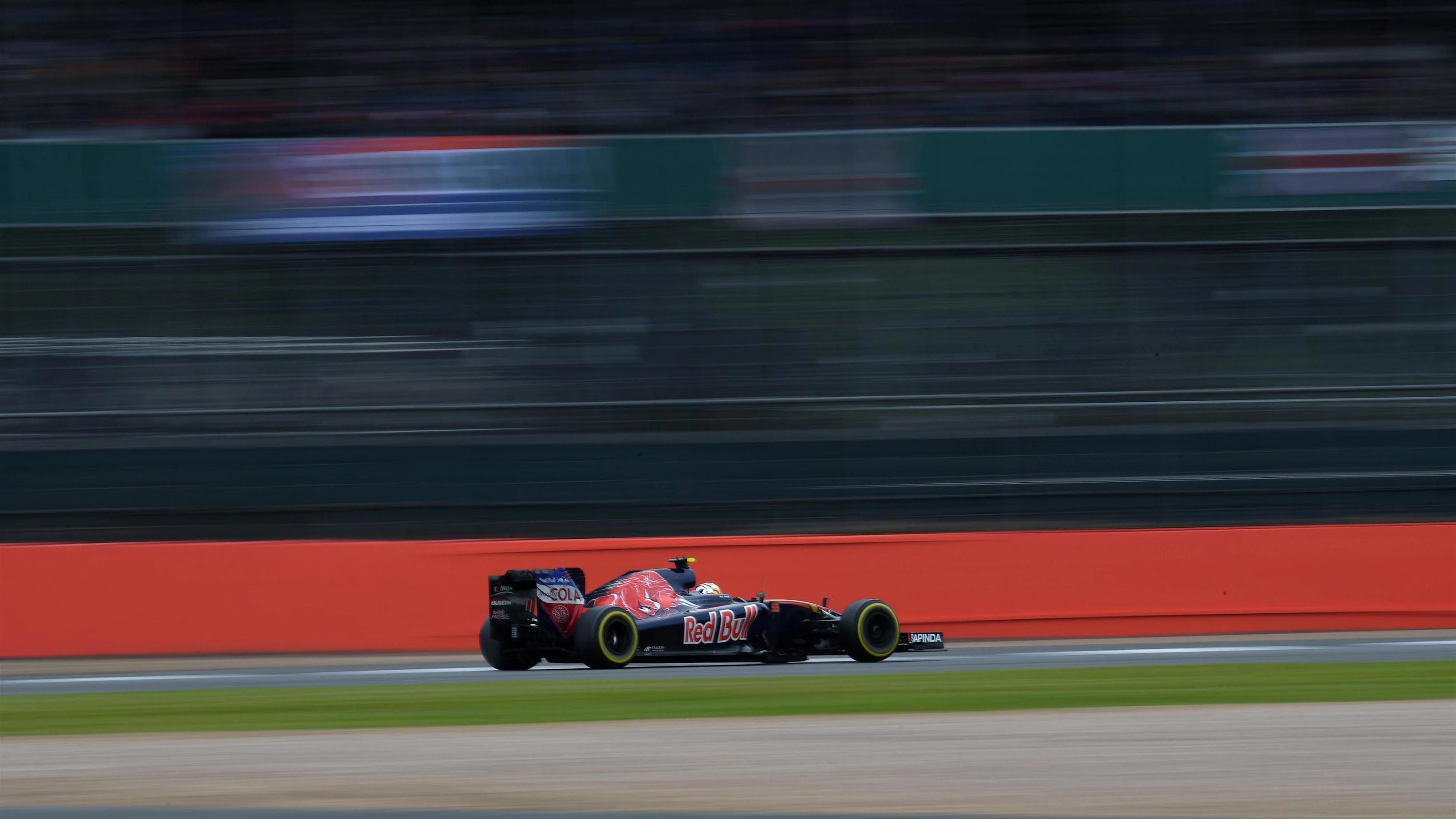 Carlos Sainz jr (ESP) Scuderia Toro Rosso STR11 at Formula One World Championship, Rd10, British